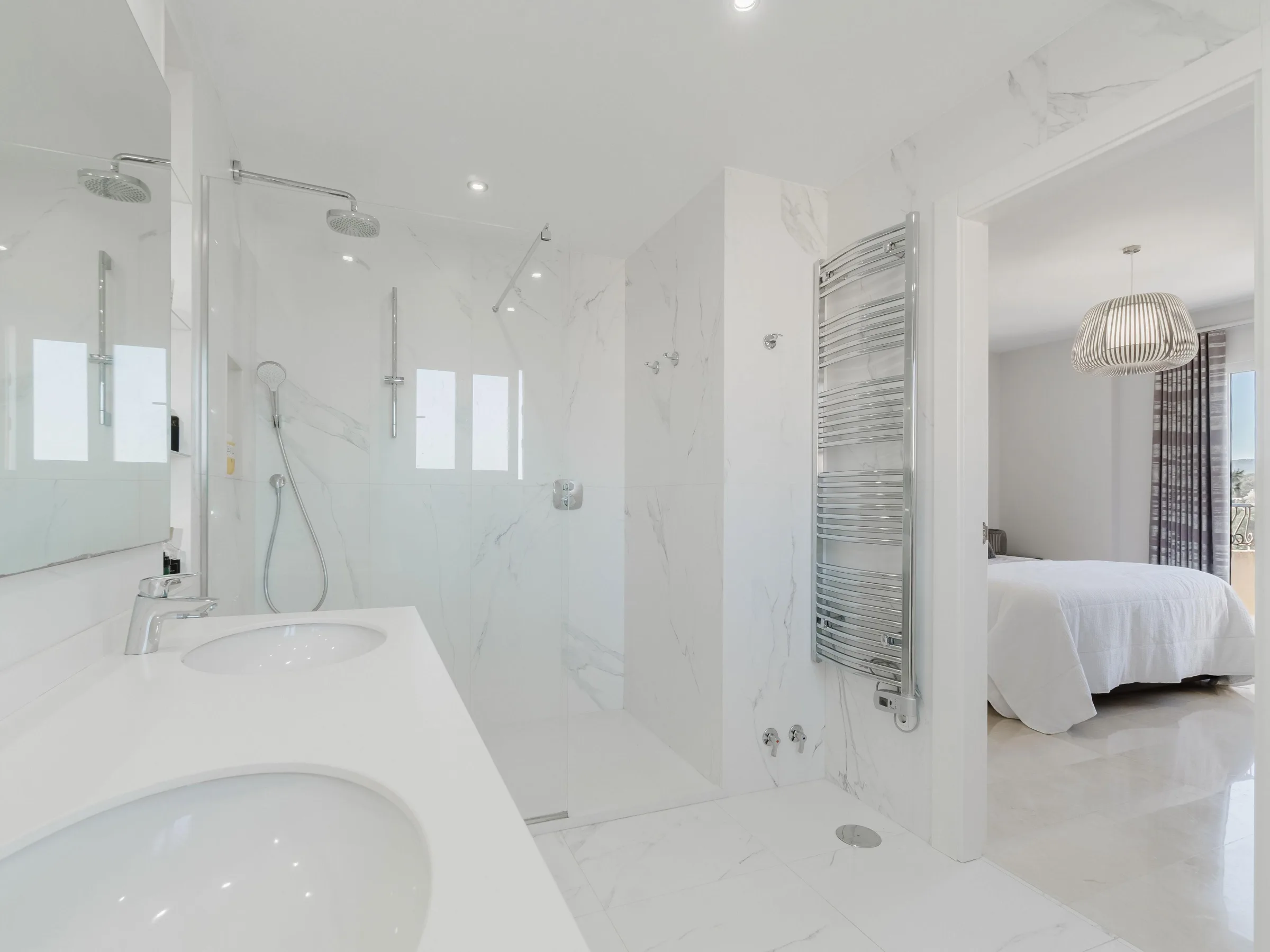 ALB10 Bathroom 3 b