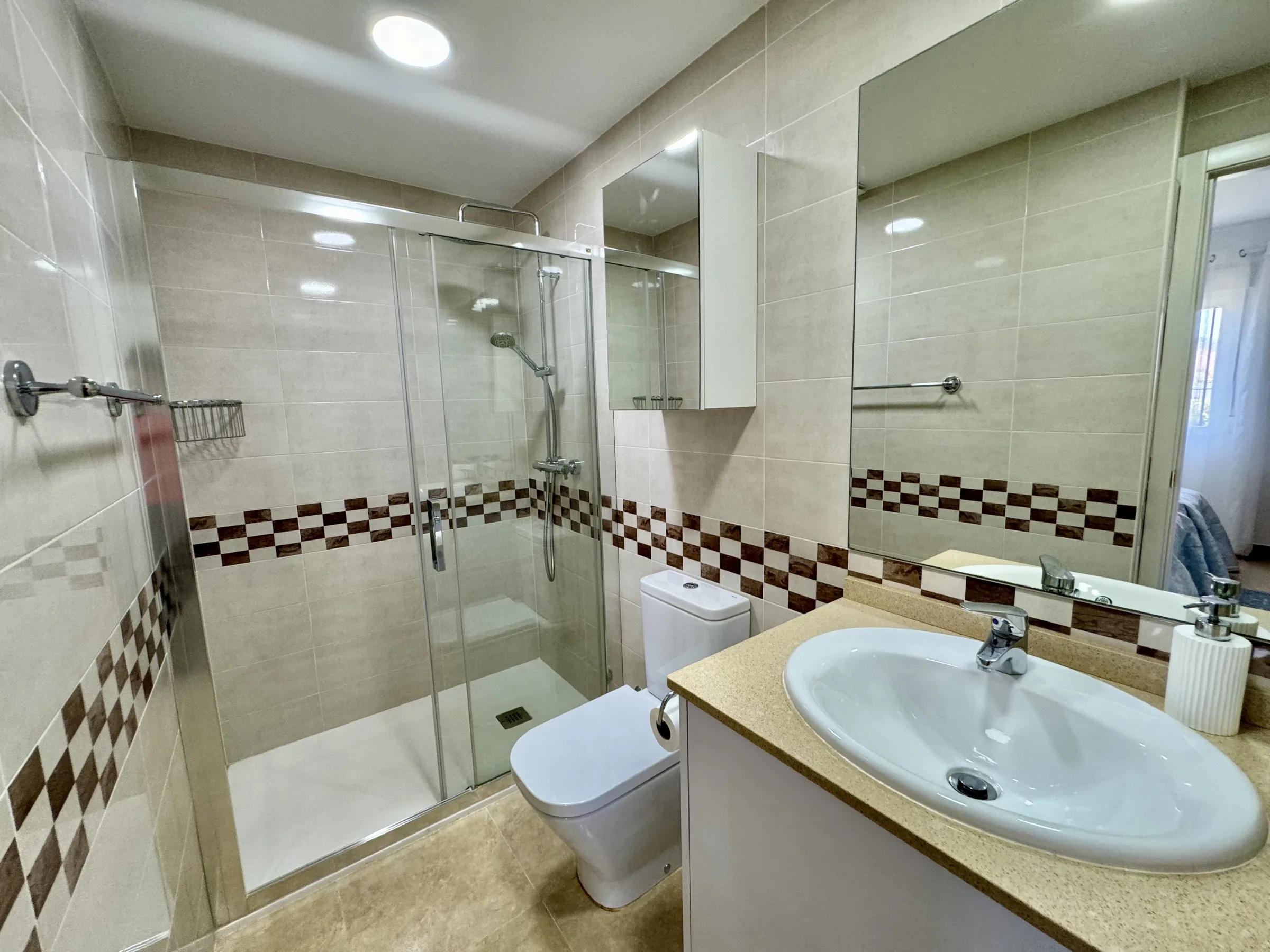 BL0102 Bathroom 2