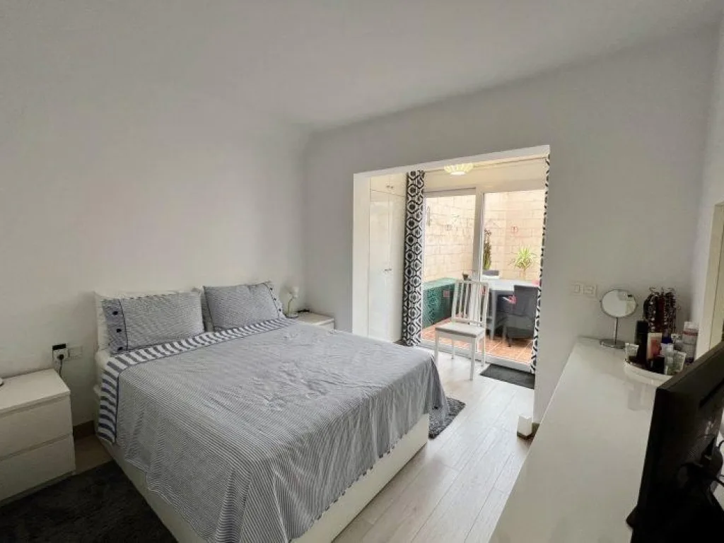 BL1502 bedroom 1