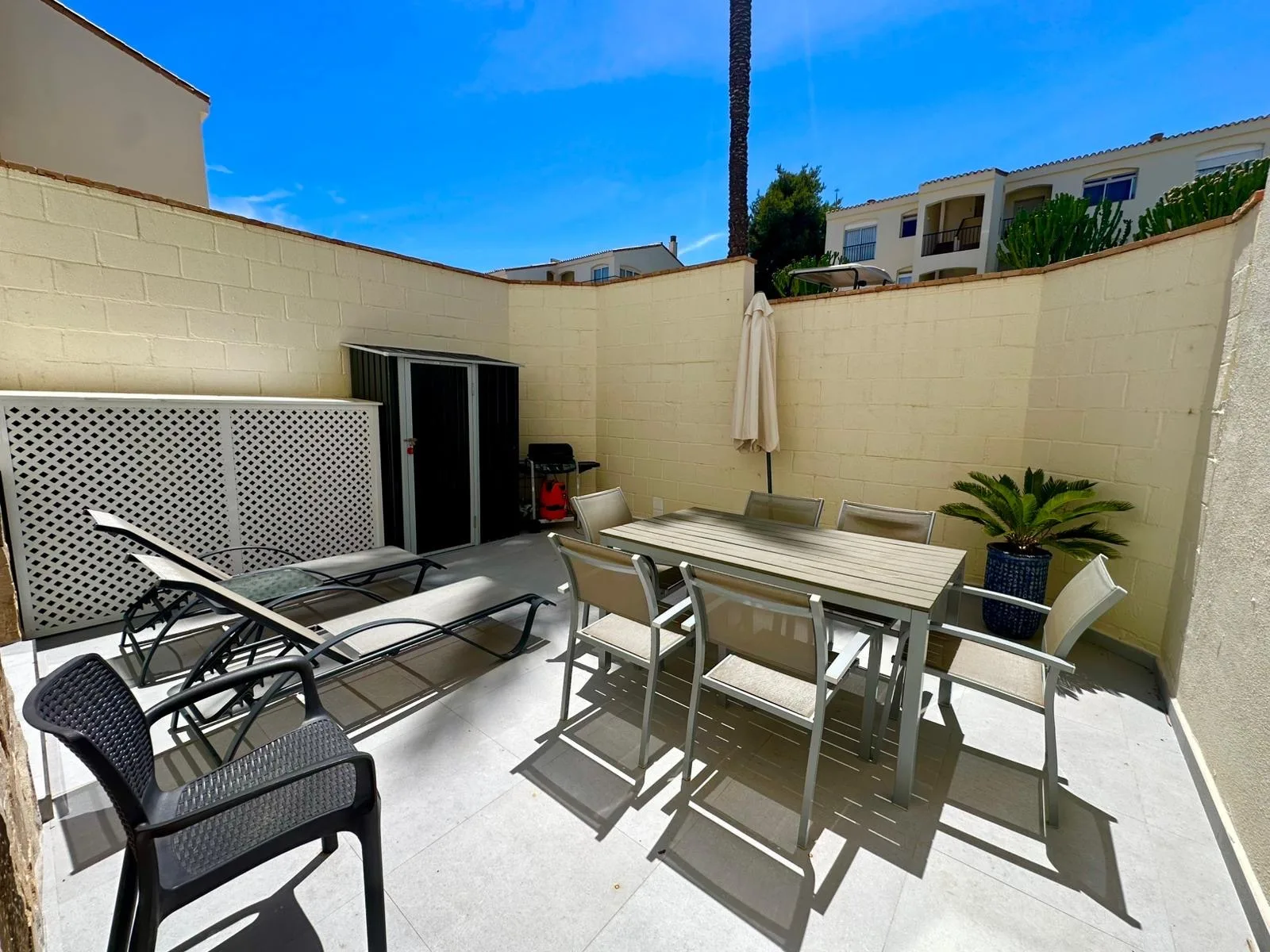 BL1602 Terrace b