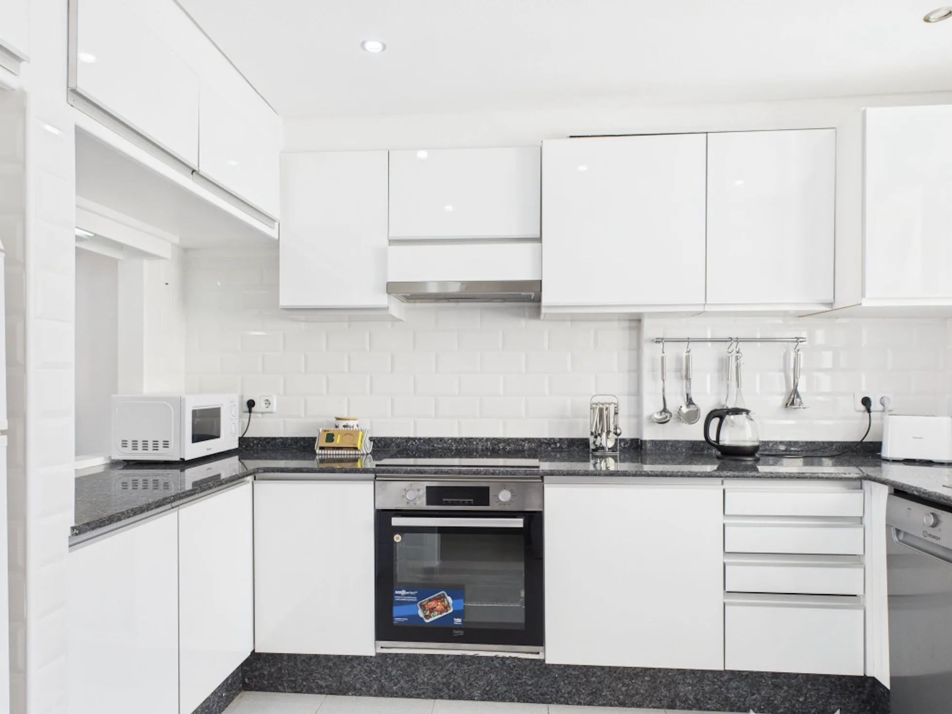 BL1610 kitchen