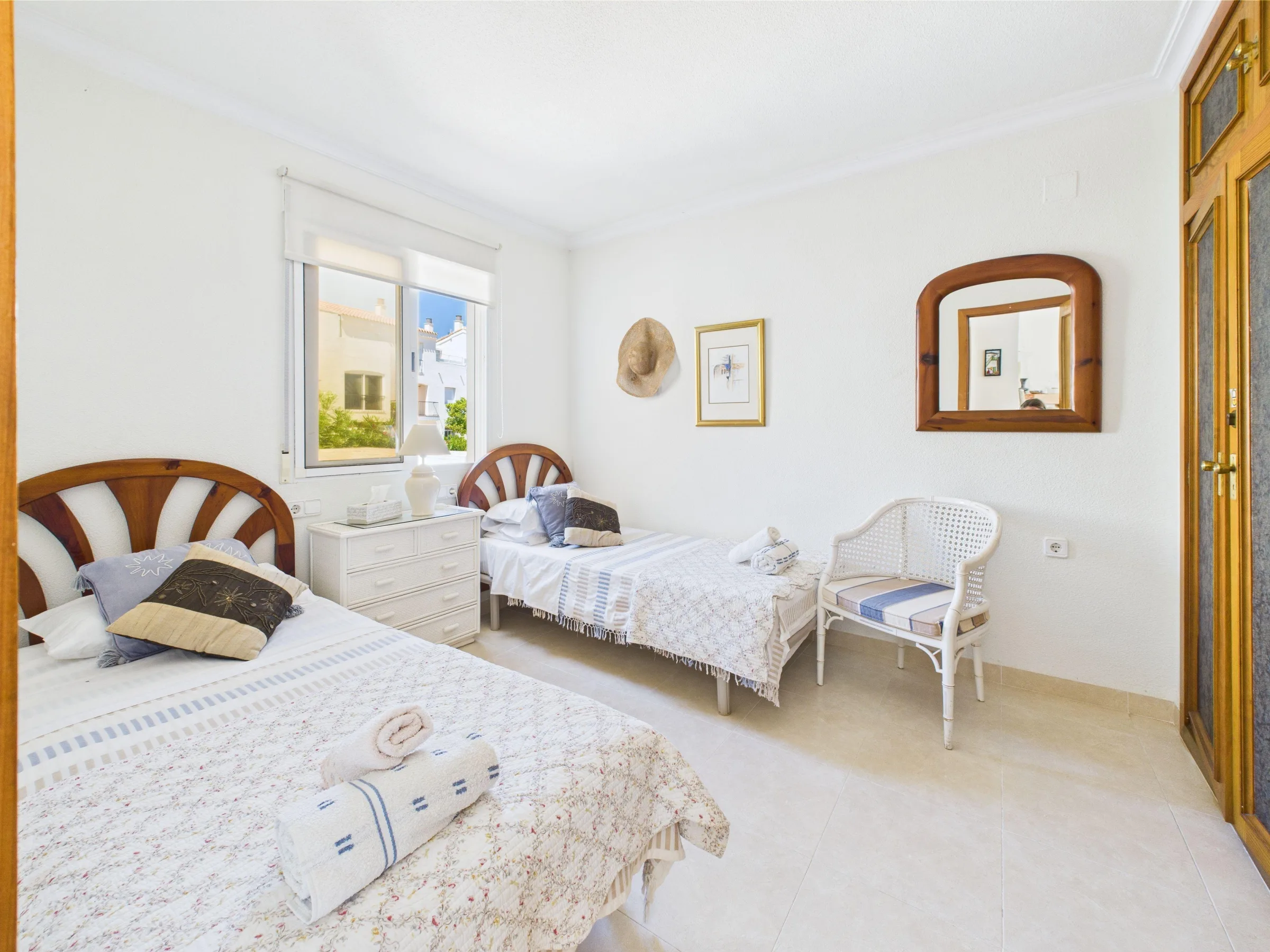 BLV7 Bedroom 1