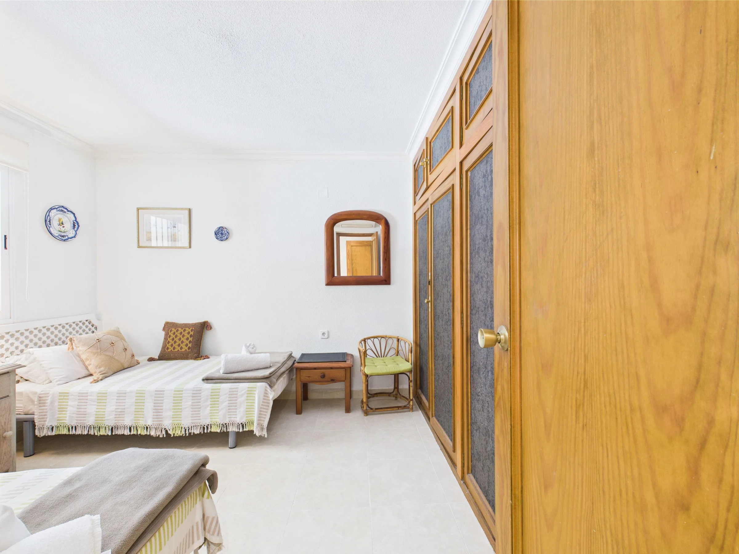 BLV7 Bedroom 3 a