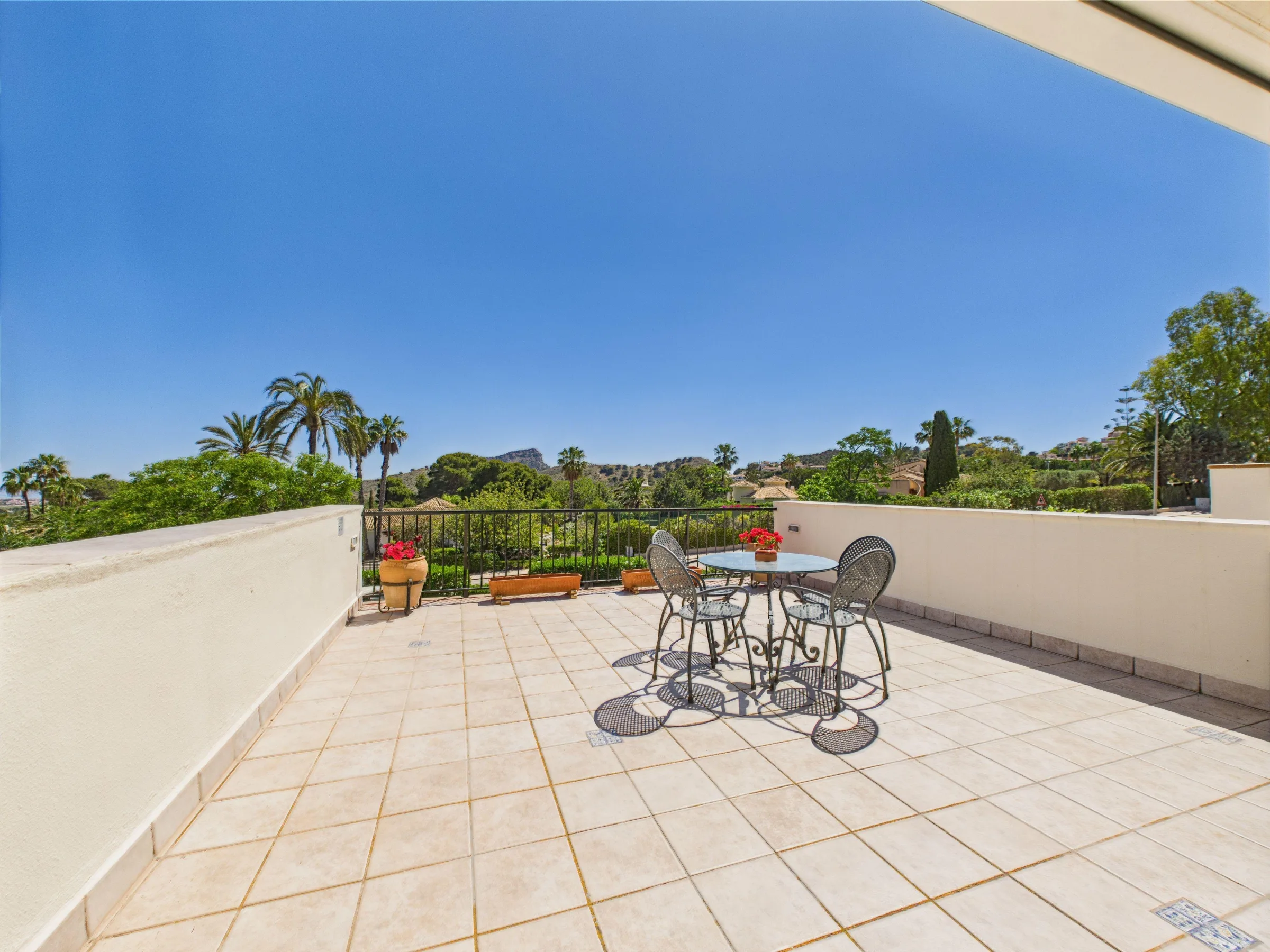BLV7 Upper terrace a