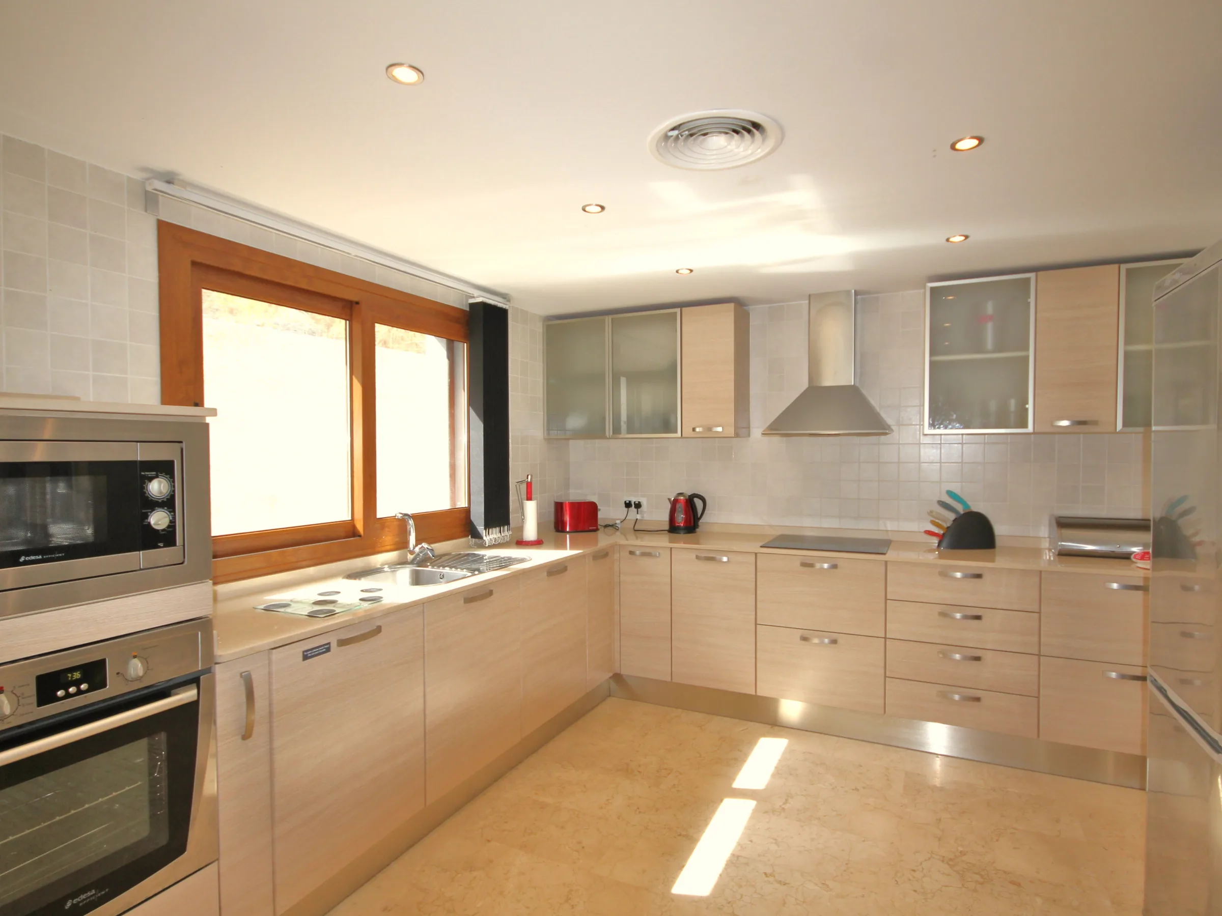 Buena Vista Villa 1 Kitchen mtime20210210151643