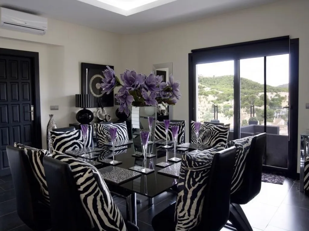 Vill Raya dinning area 2 mtime20220107104646