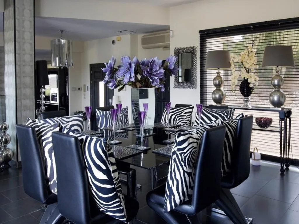 Villa Raya dinning area 1 mtime20220107104657