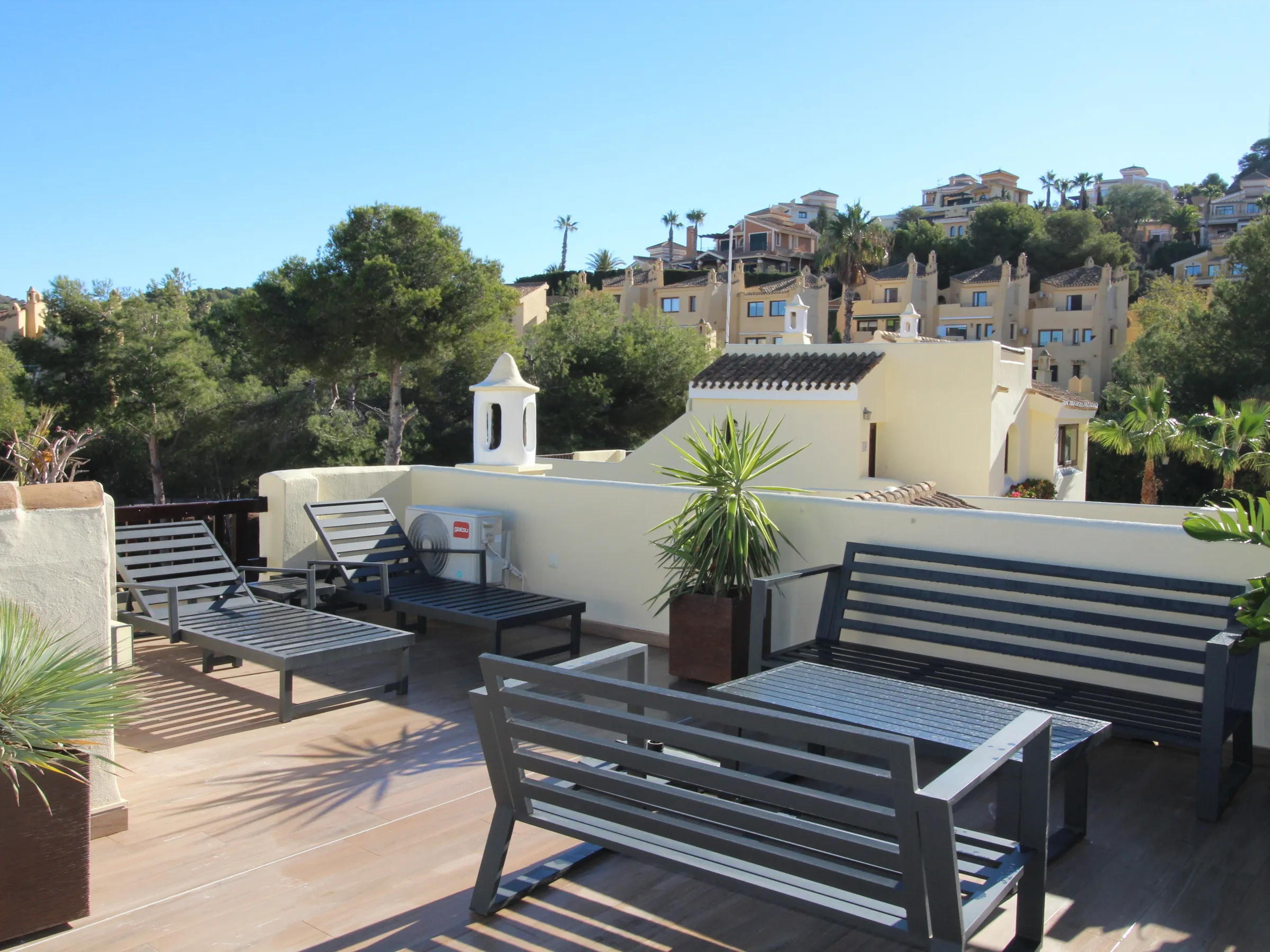 ER116 Roof terrace
