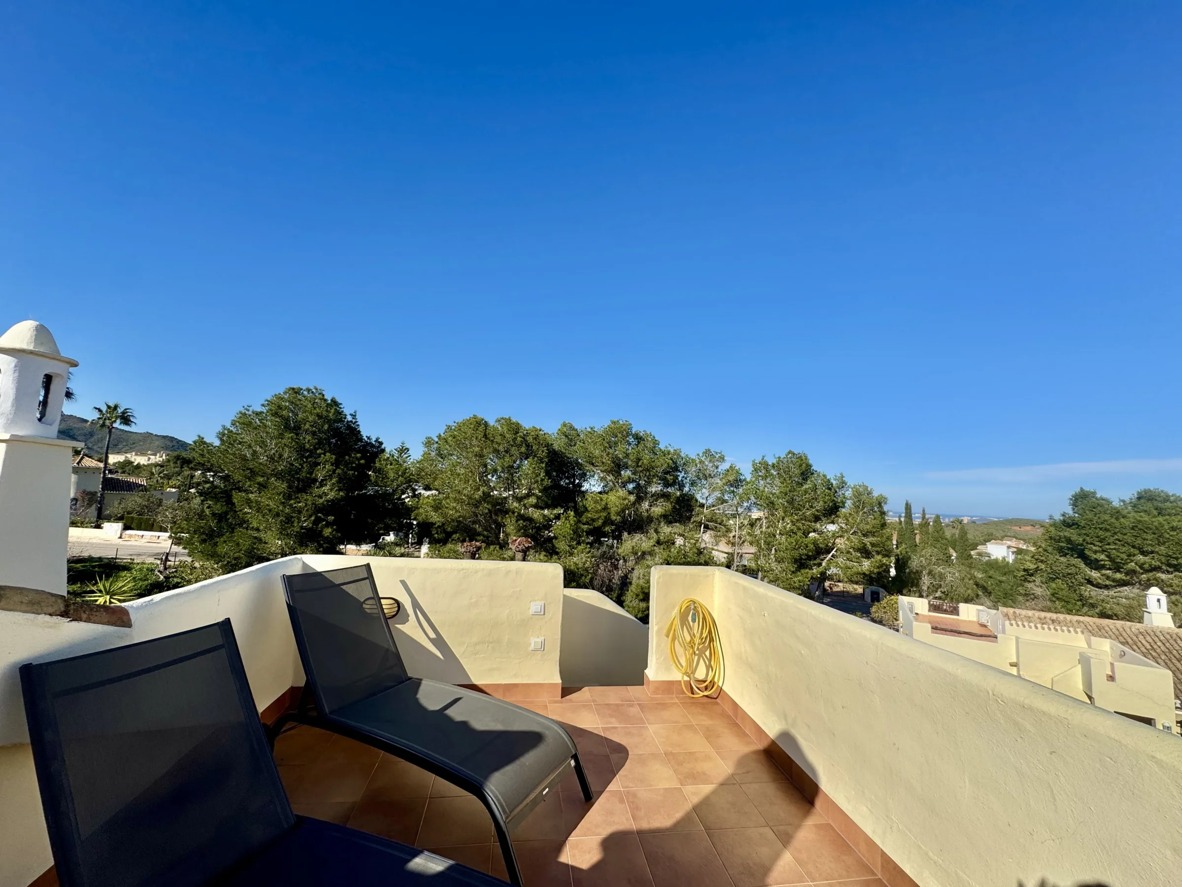 ER128 Roof Terrace