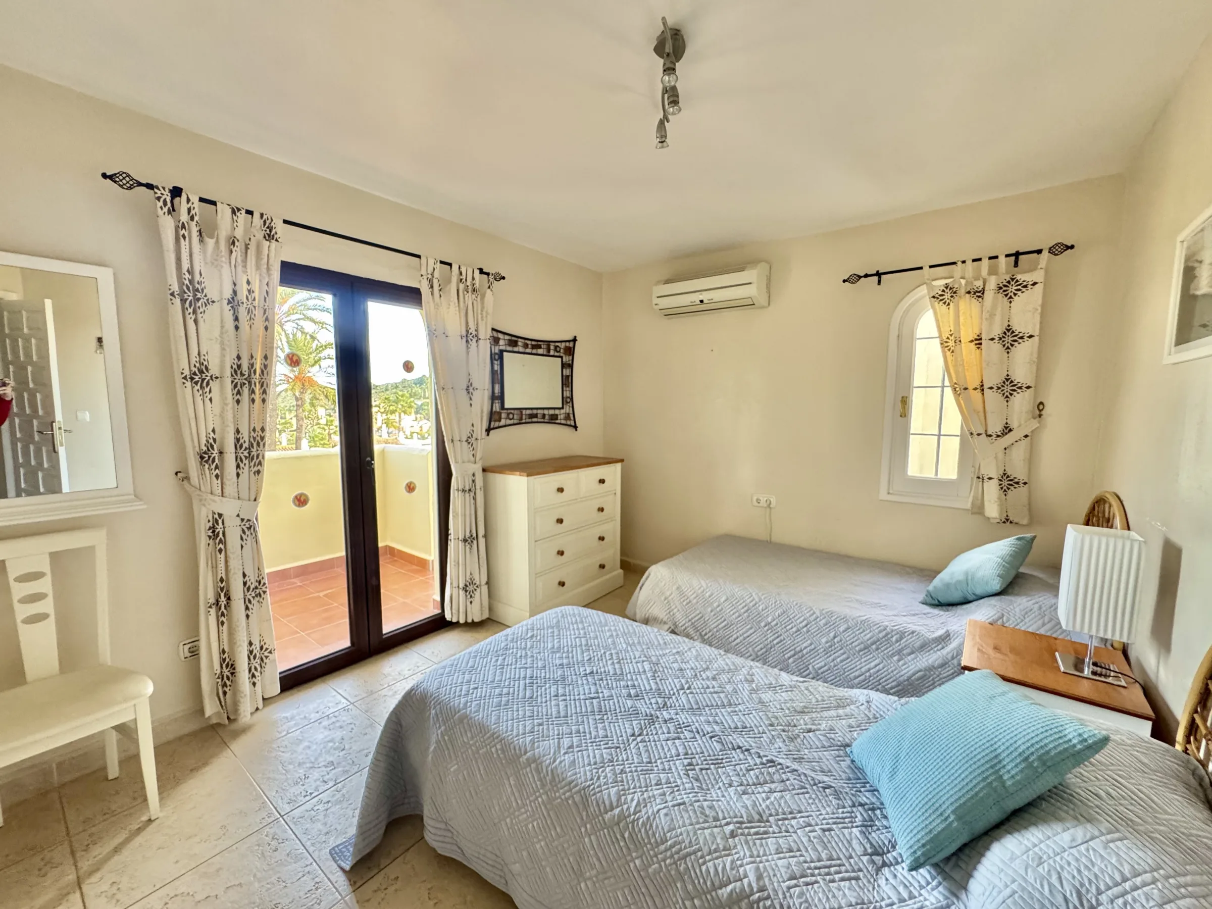 ER46 Bedroom 2