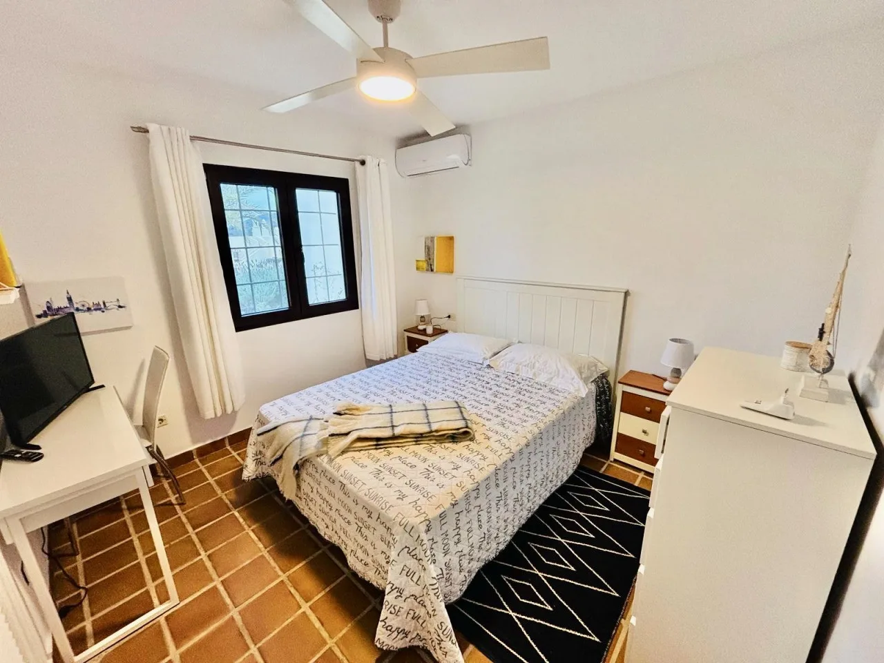 ER75 Bedroom 2 jpg