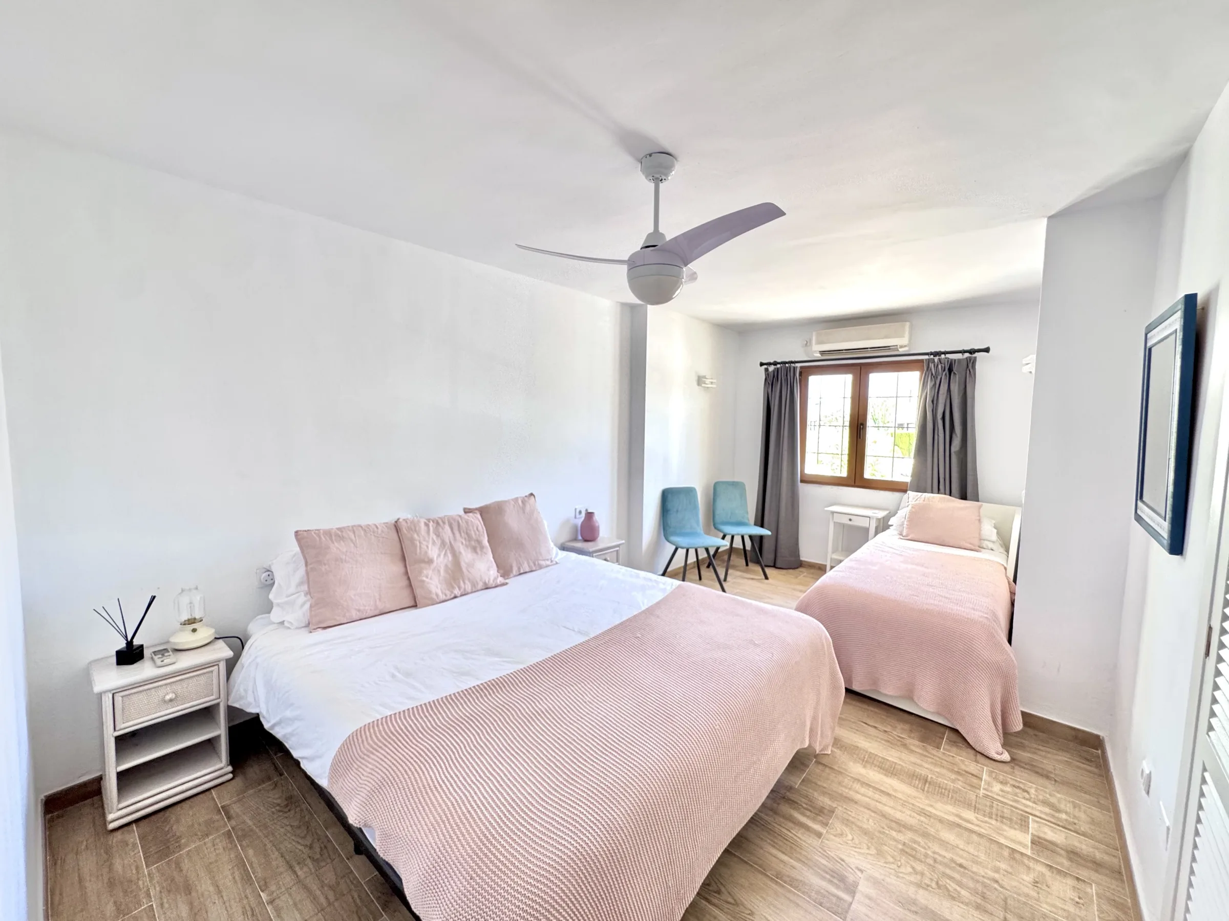 ER98 Bedroom 2