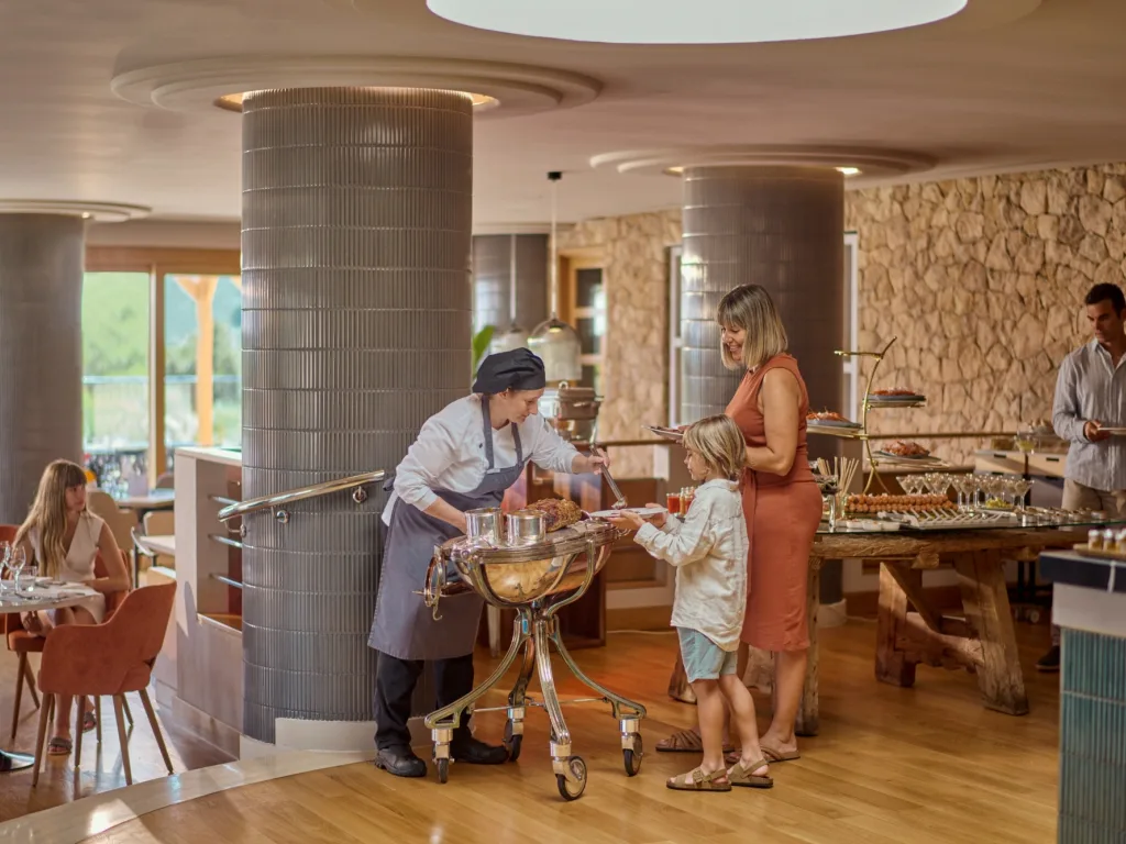SUNDAY BRUNCH Grand Hyatt La Manga Club Golf Spa 231018 124553 mtime20231018124553