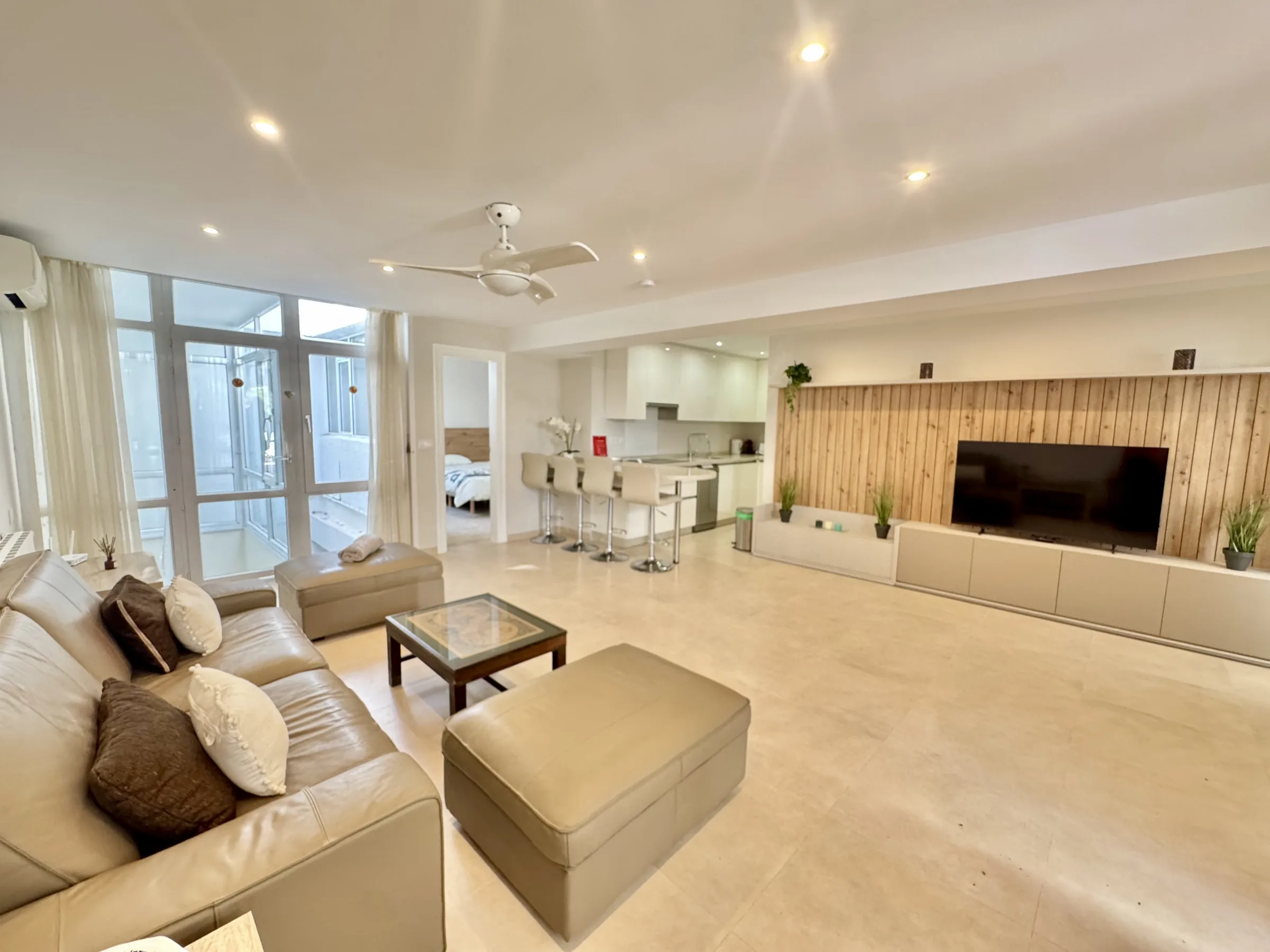 GB128 lounge and kitchen 2026 04 13 140252 amff