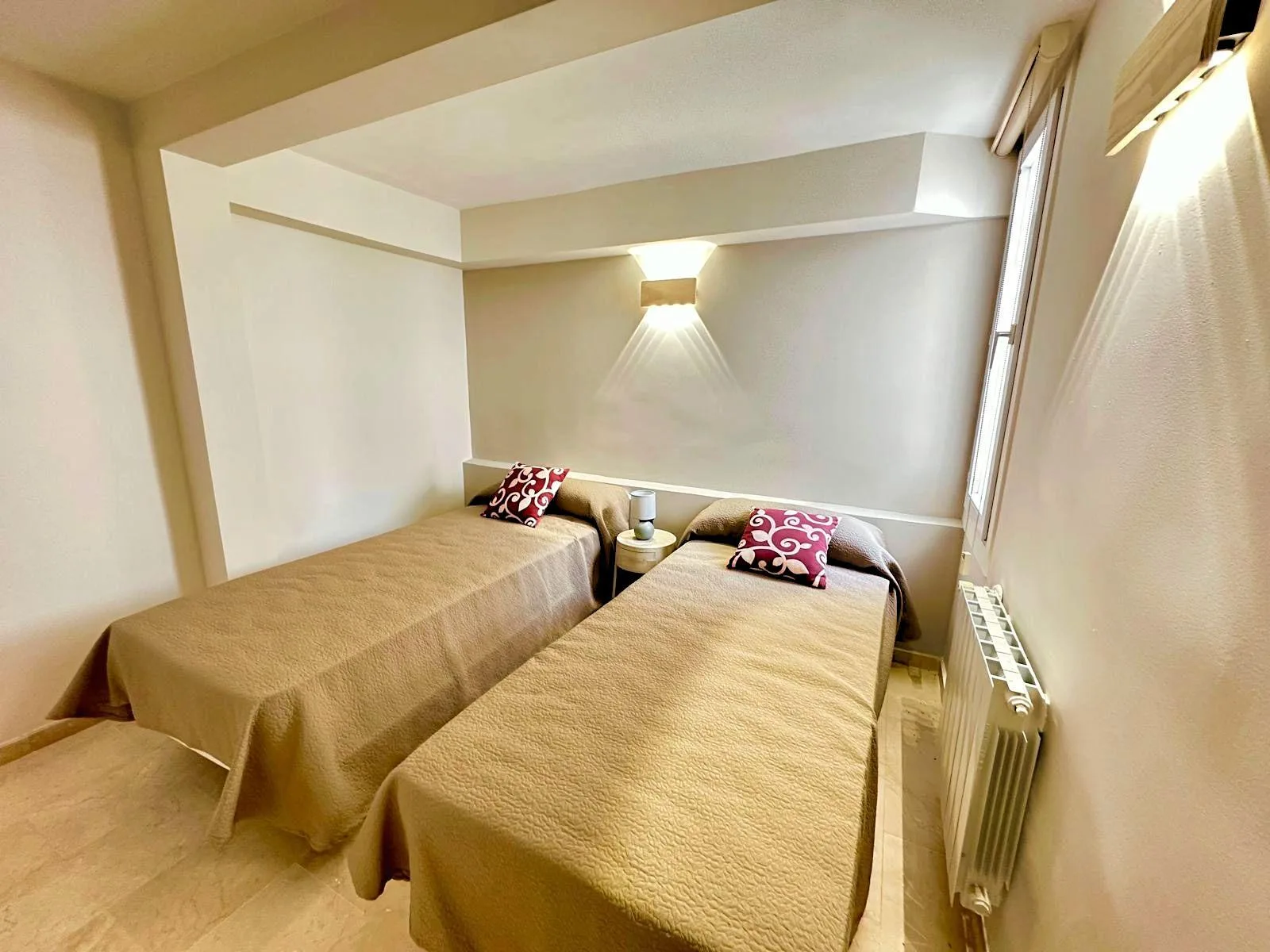 GB128 lower ground floor bedroom 2 b