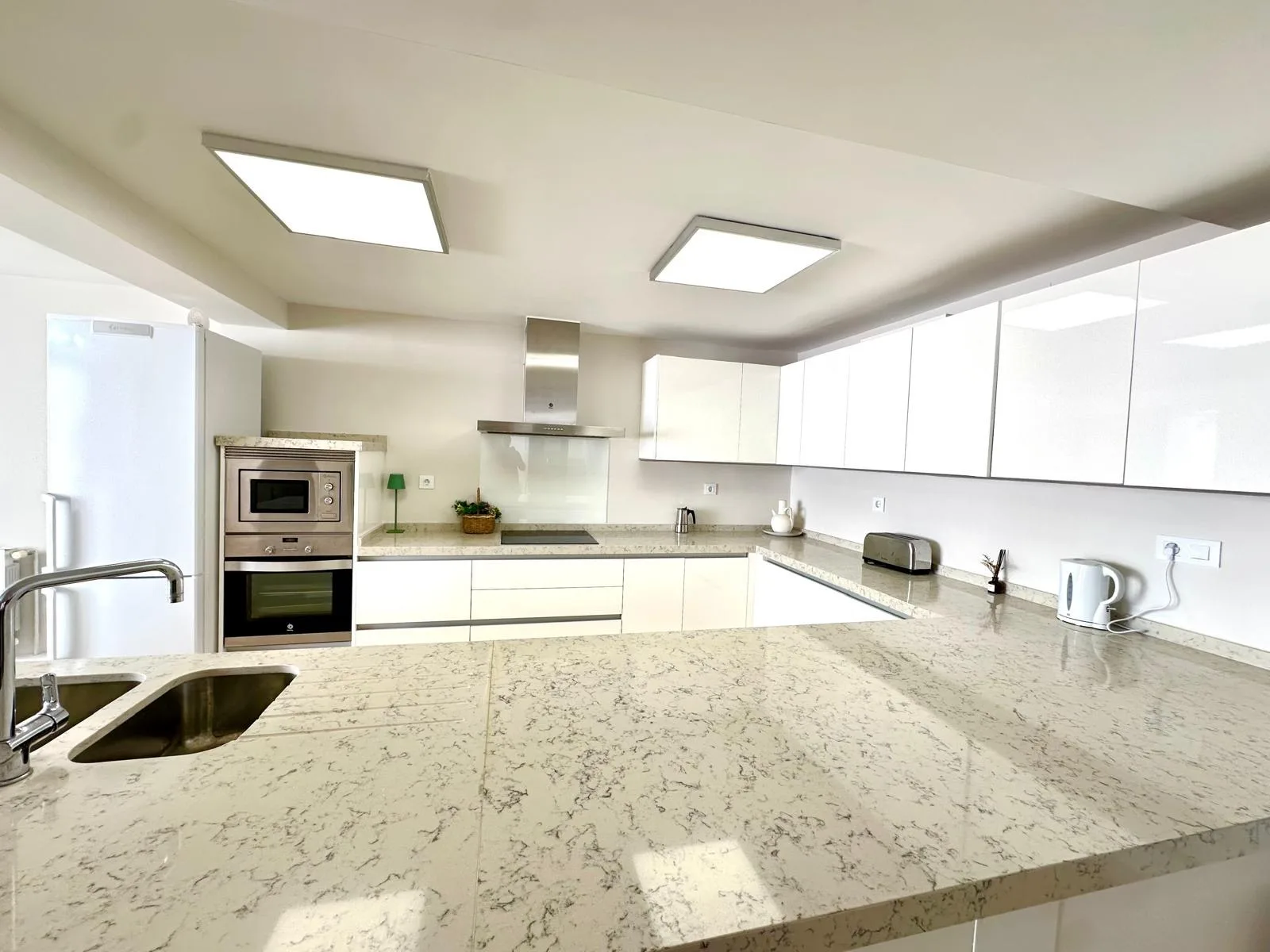 GB128 lower ground floor kitchen a