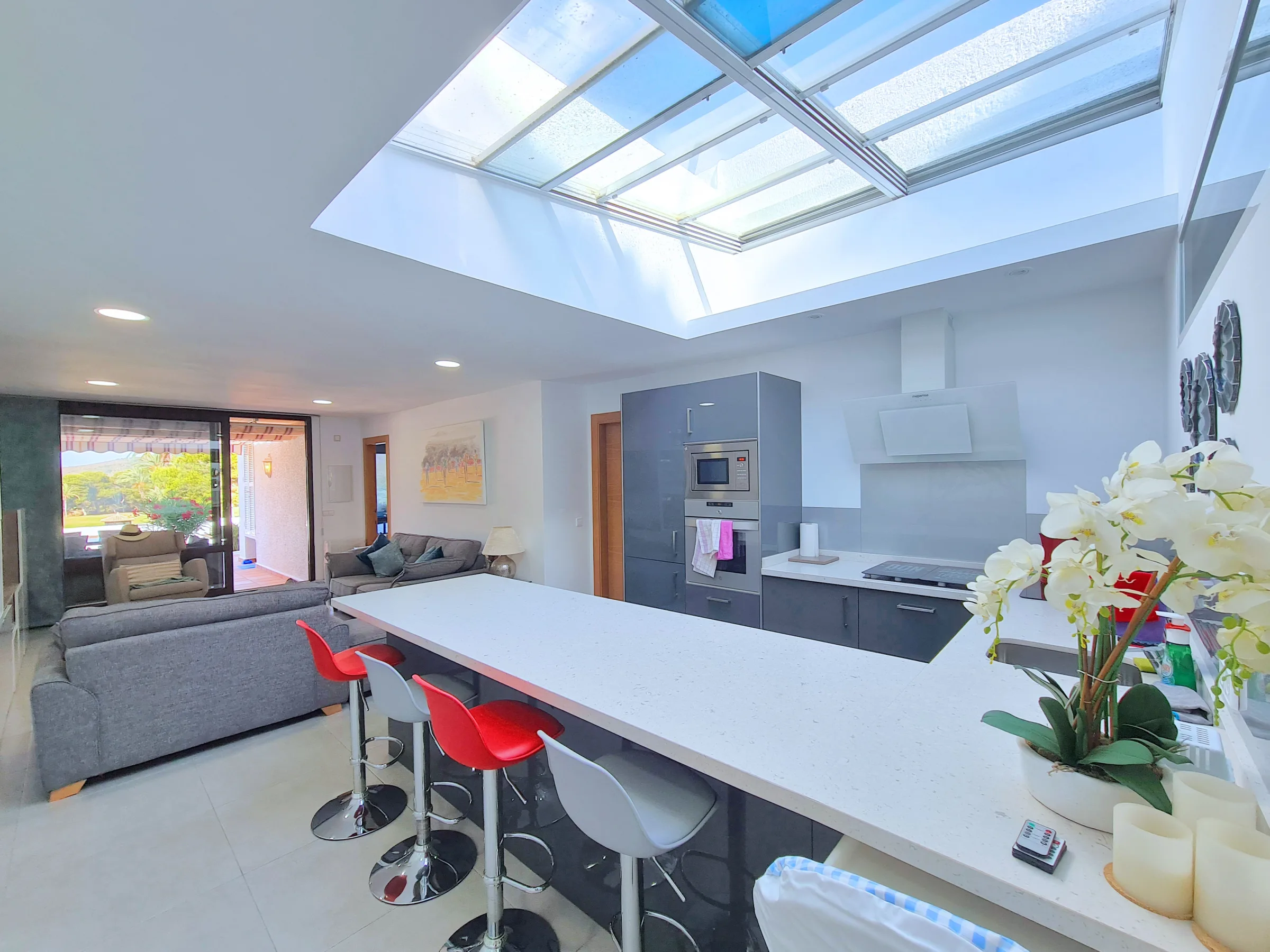 GB134 Kitchen Lounge