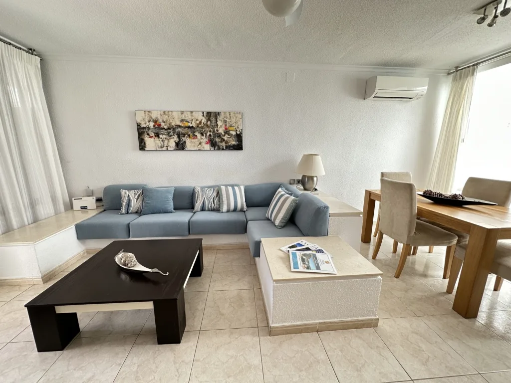 GB160 Lounge mtime20230403165302