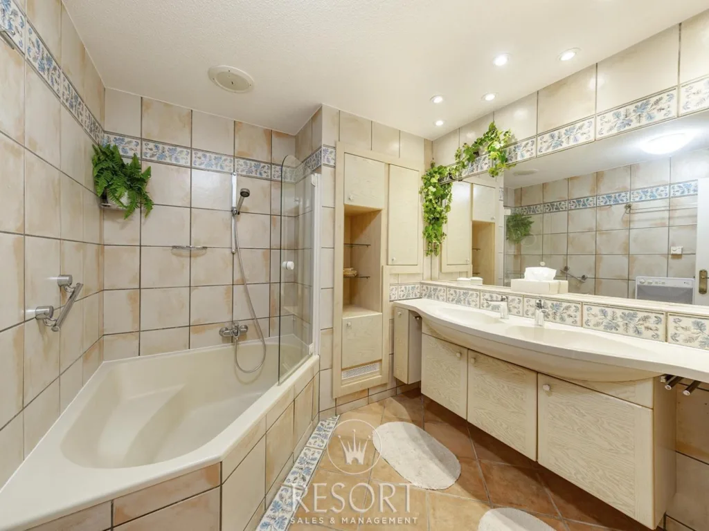 Golf bungalow 190 for sale 685405ea8573c