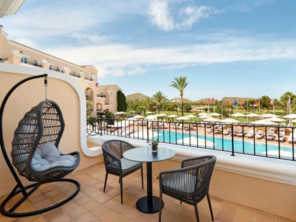 RMUGH P0152 Guestroom Balcony Pool View 16x9