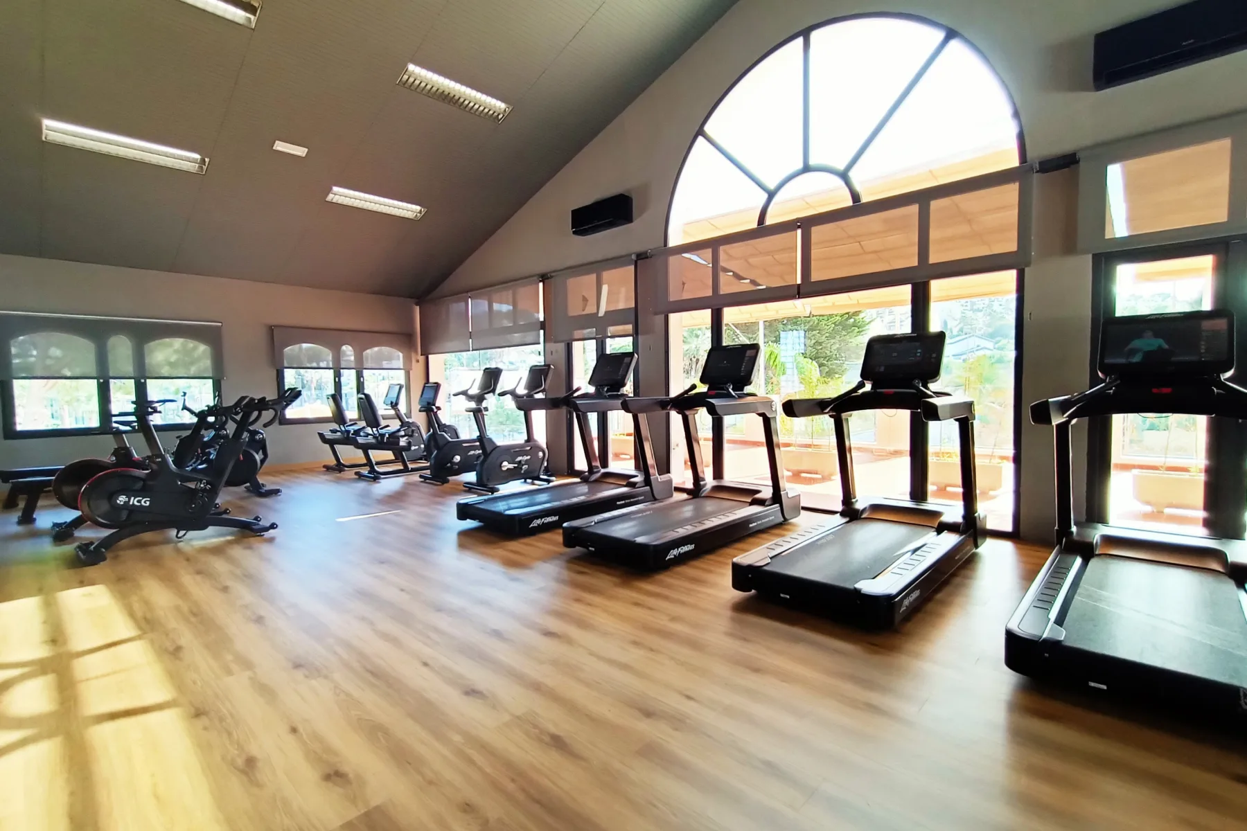 TRC GYM 52