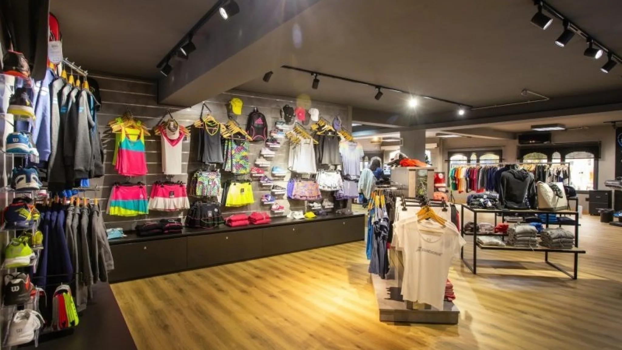 LMC Racquets Club Gym 39