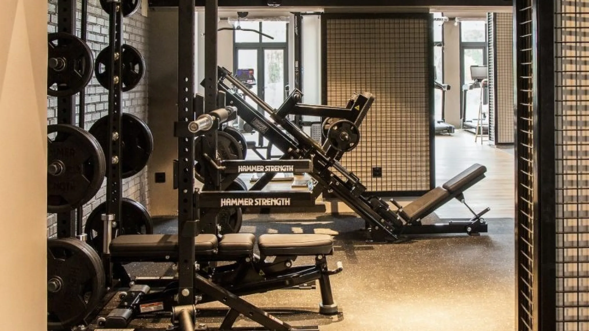 LMC Racquets Club Gym 222