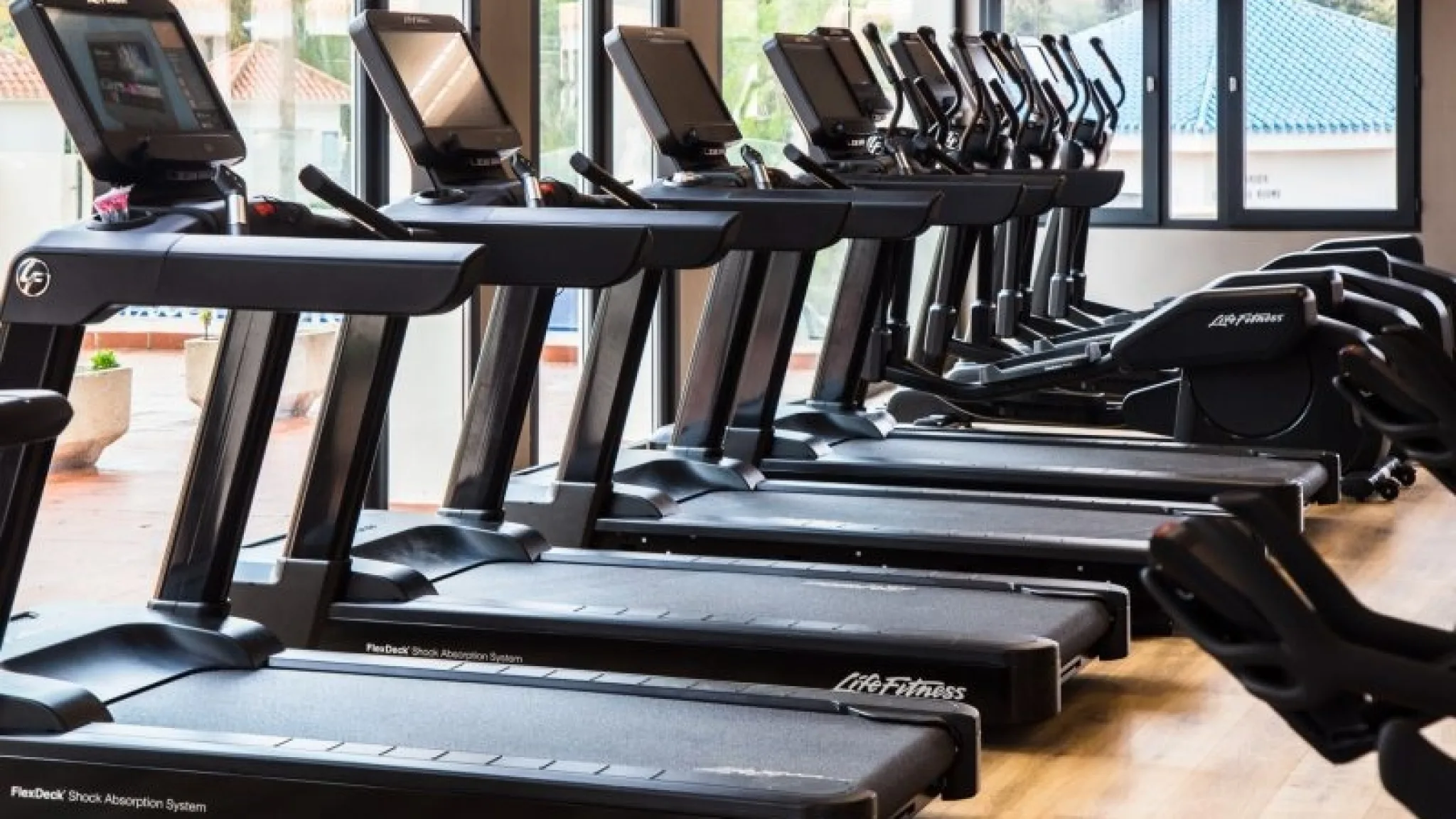 LMC Racquets Club Gym 210 220913 162831