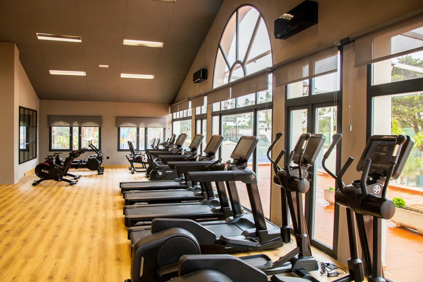 LMC Racquets Club Gym 282 mtime20220913162838