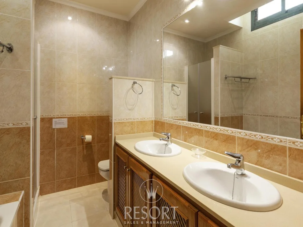 Hacienda de golf 14 for sale 67c185952cc4e