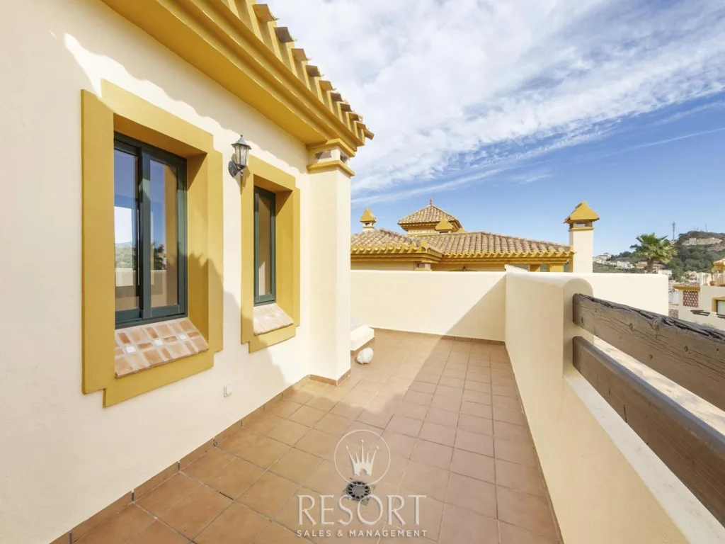 Hacienda de golf 7 for sale 67d97660232d0