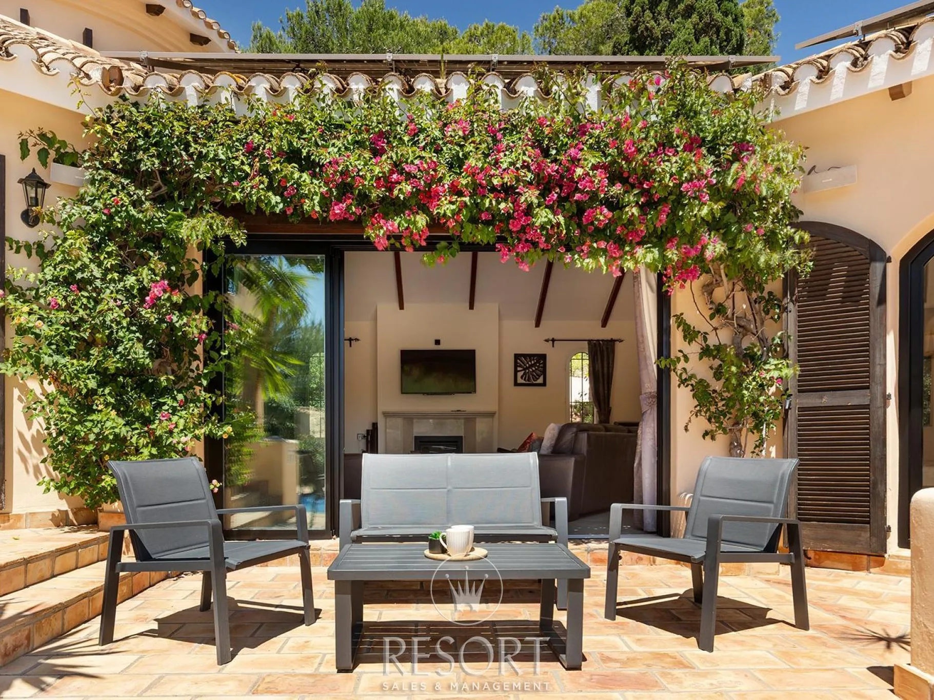 Villa 29 blue crest for sale 6a06f59862581