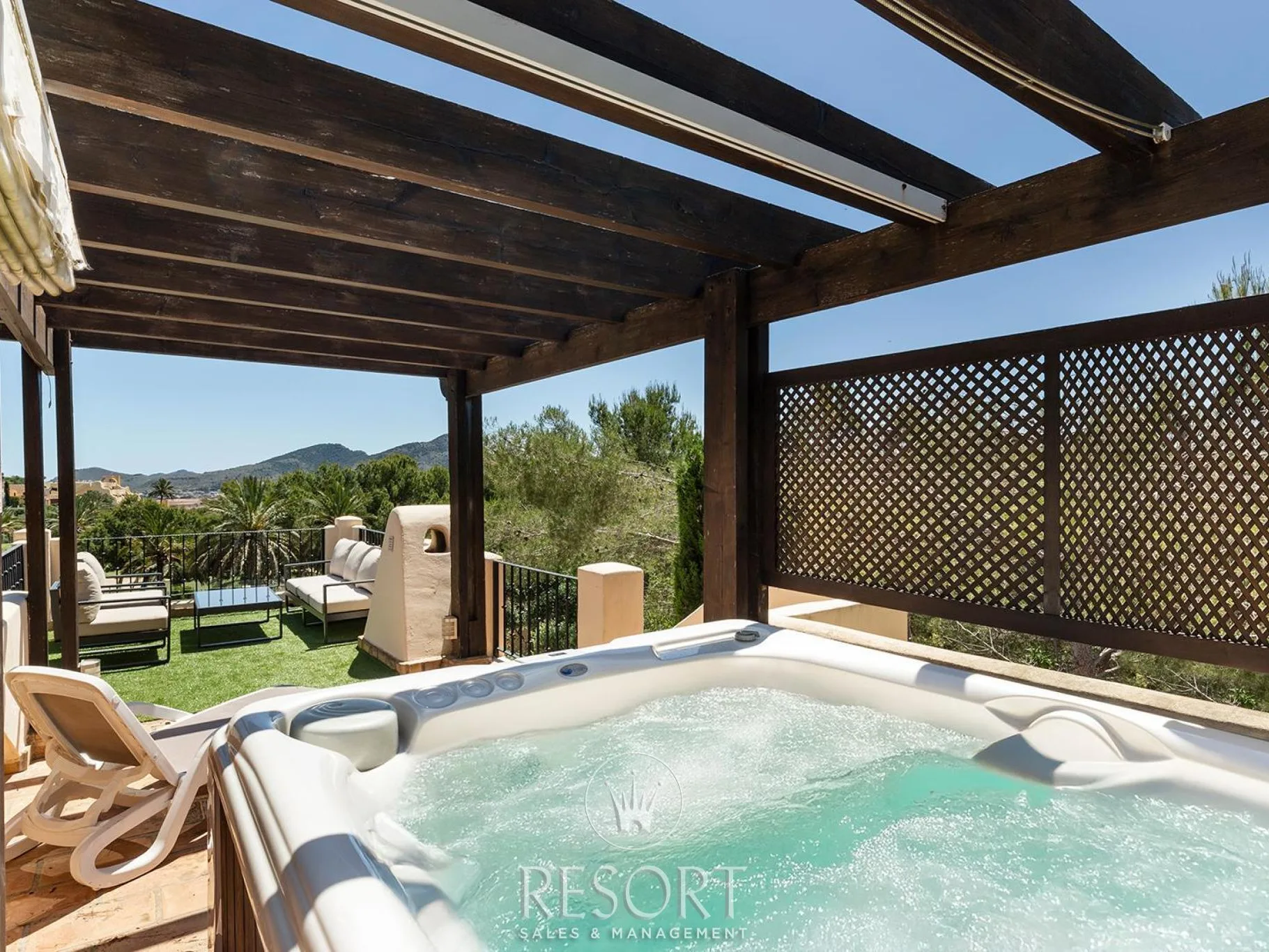 Villa 29 blue crest for sale 6a06f59ea4b51