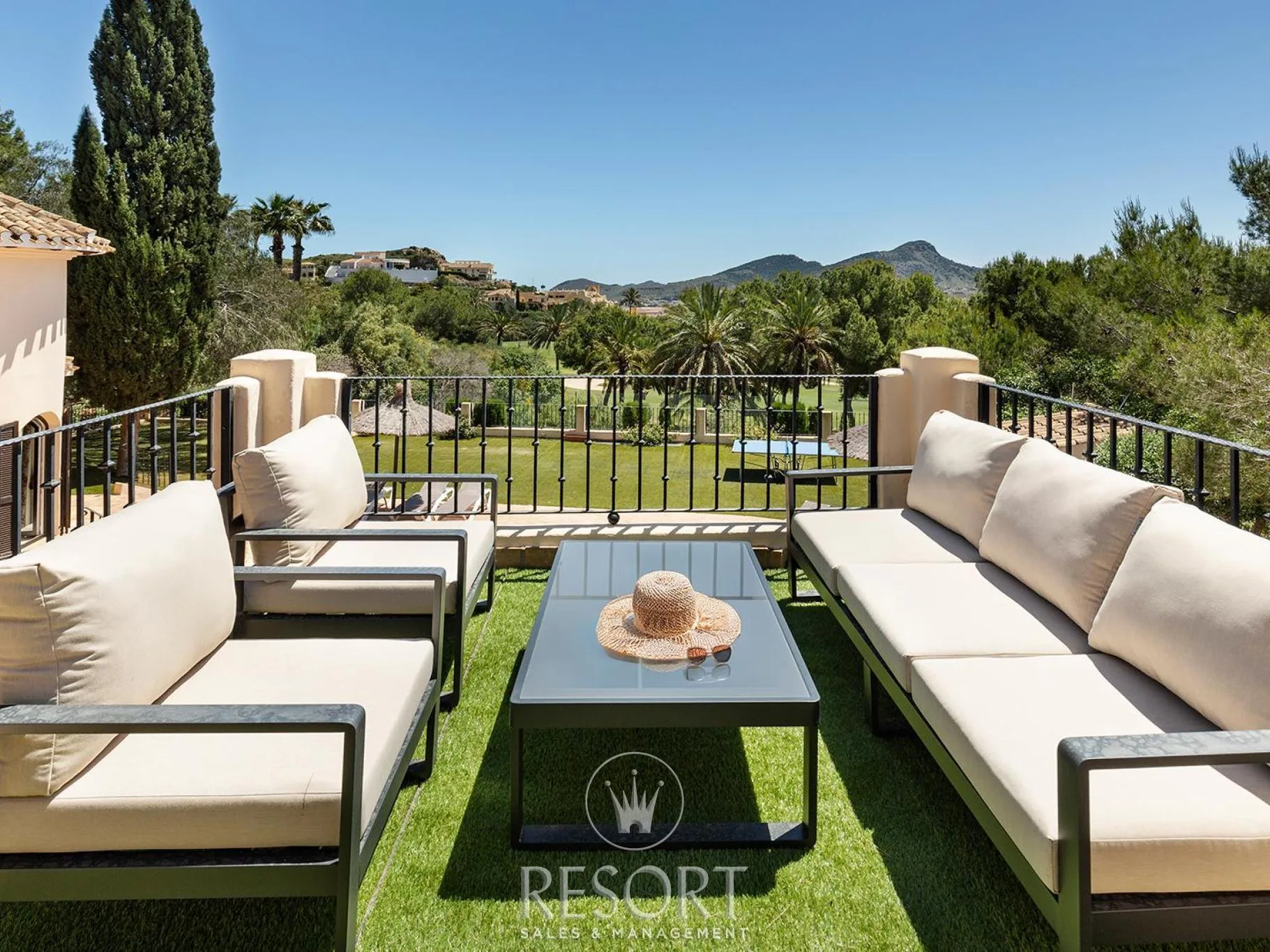 Villa 29 blue crest for sale 6a06f59f93080