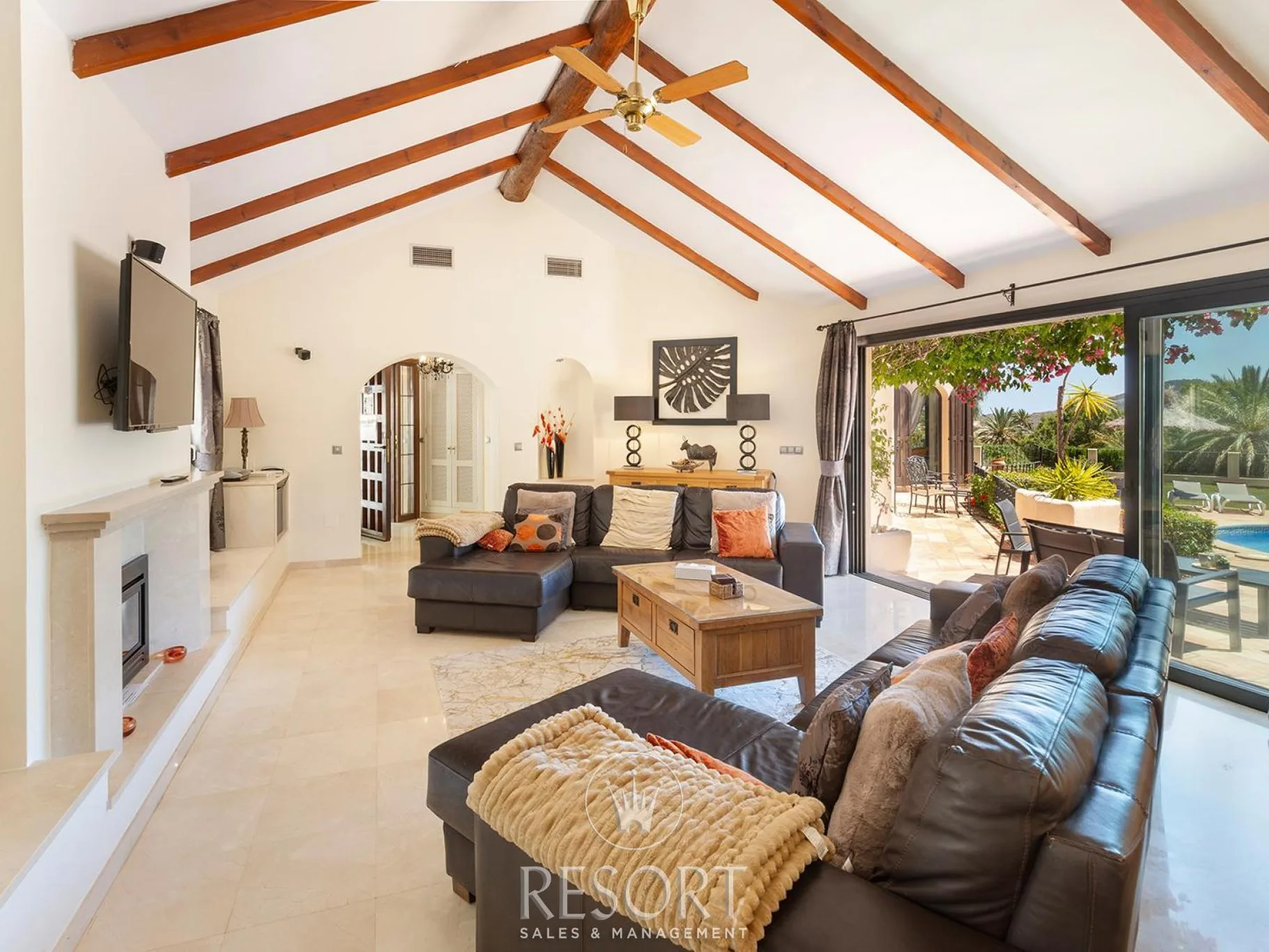Villa 29 blue crest for sale 6a06f5e4dbaf5