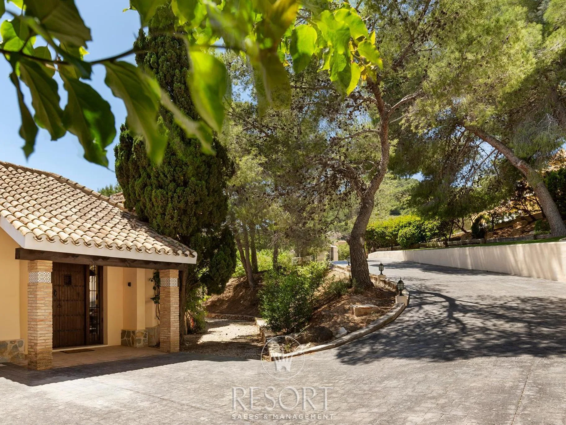 Villa 29 blue crest for sale 6a06f6199805e