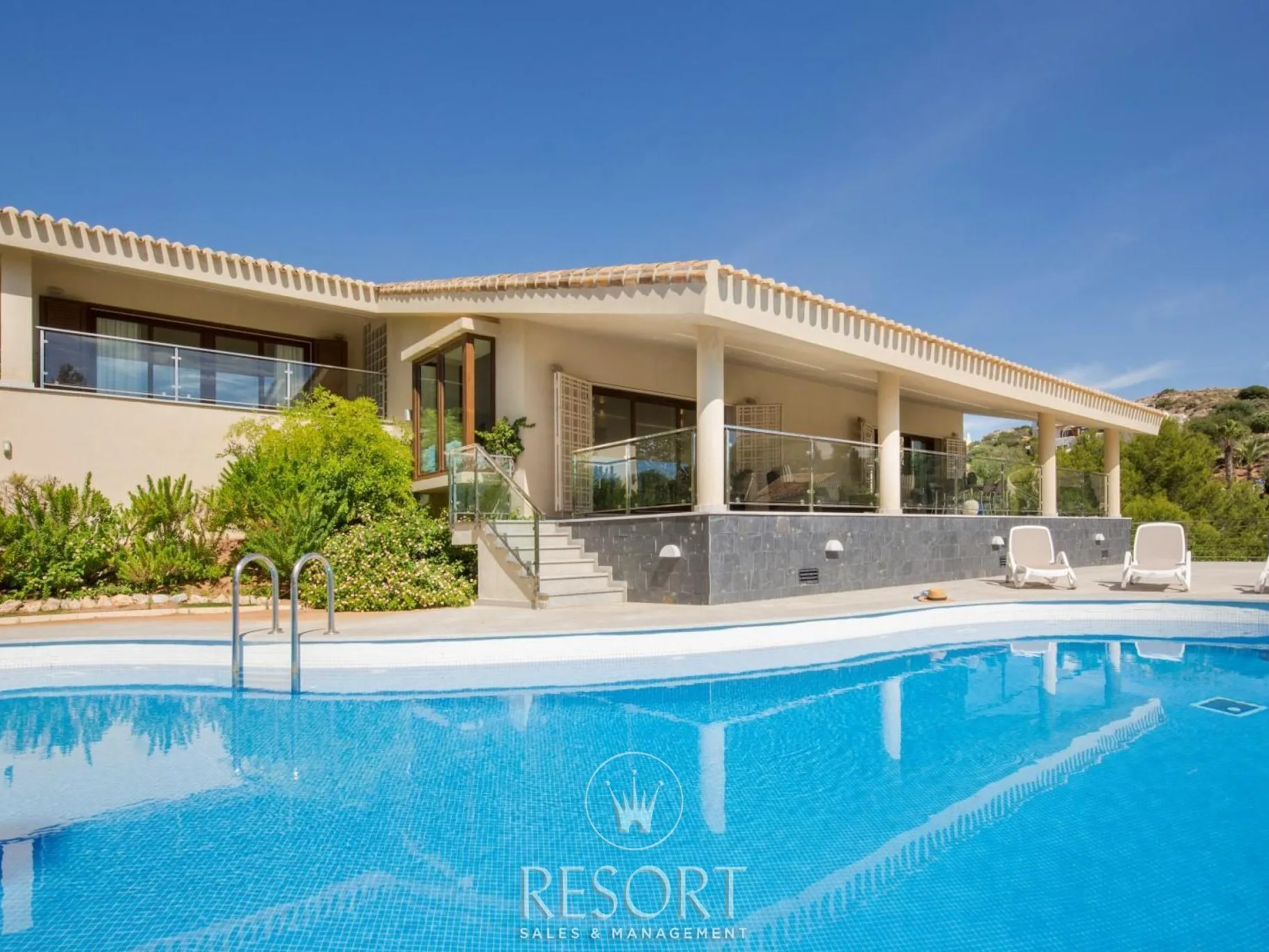 Villa 37 for sale 64a54be8746b9