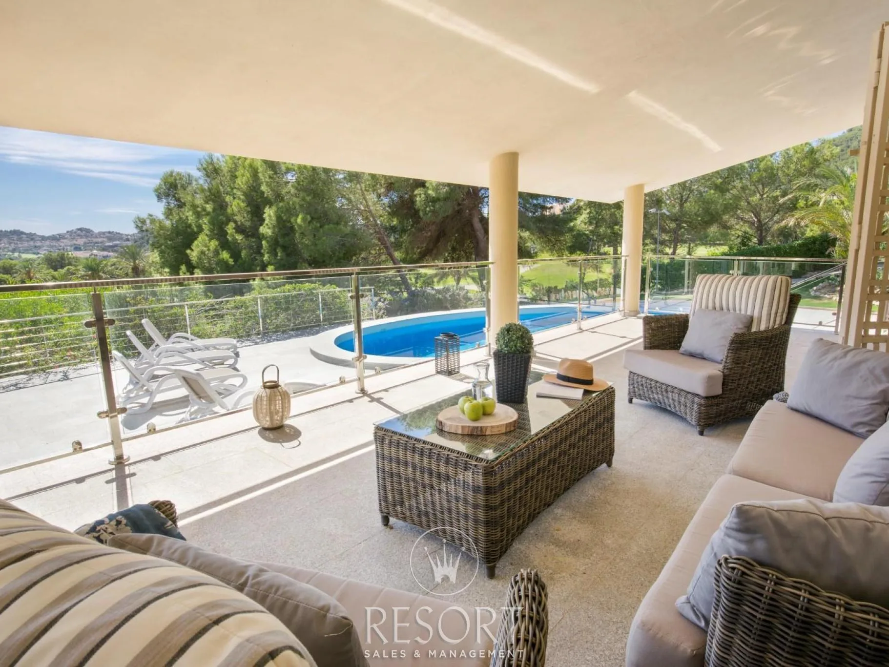 Villa 37 for sale 64a54bea3e757
