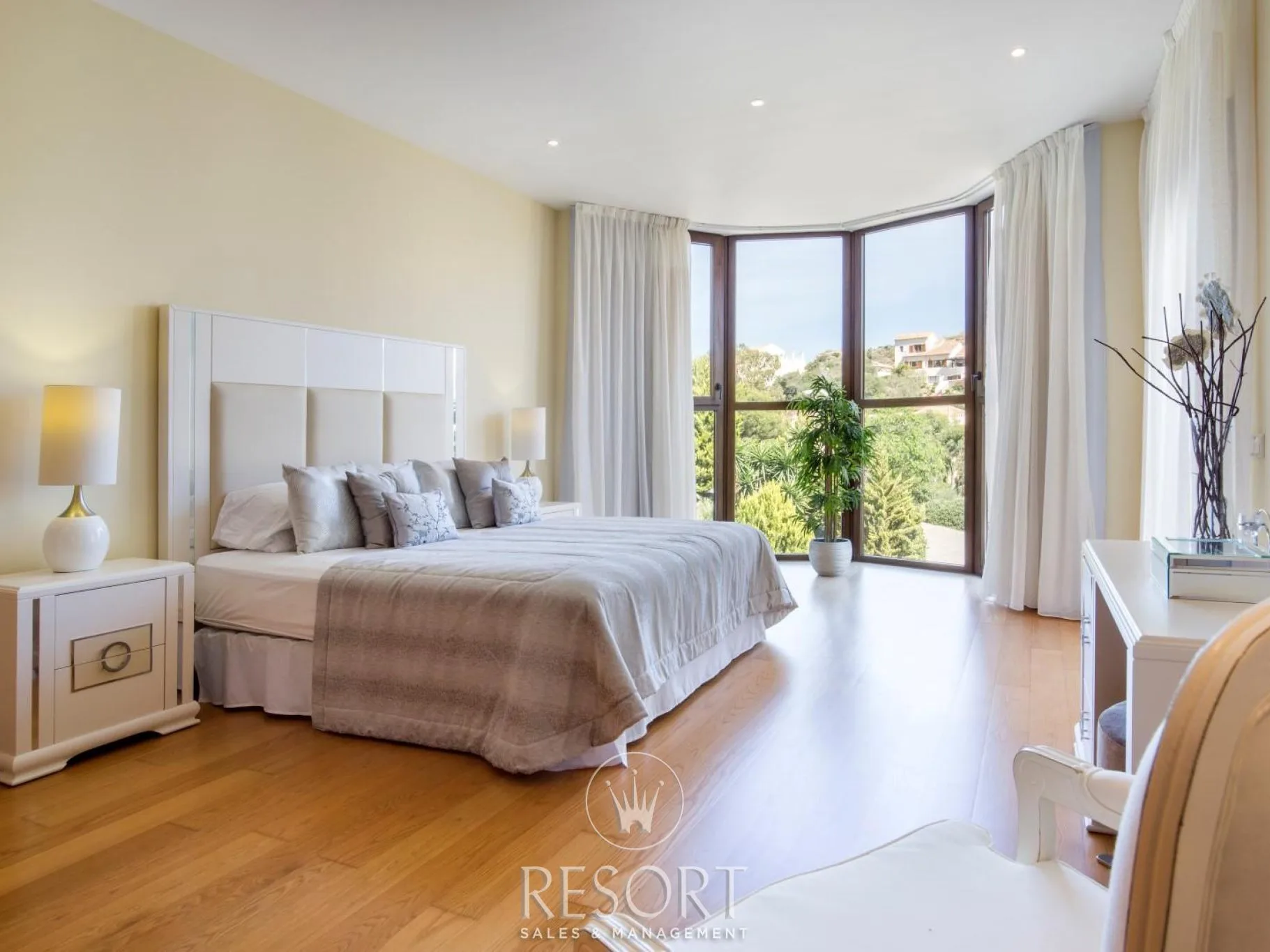 Villa 37 for sale 64a54bee4a642