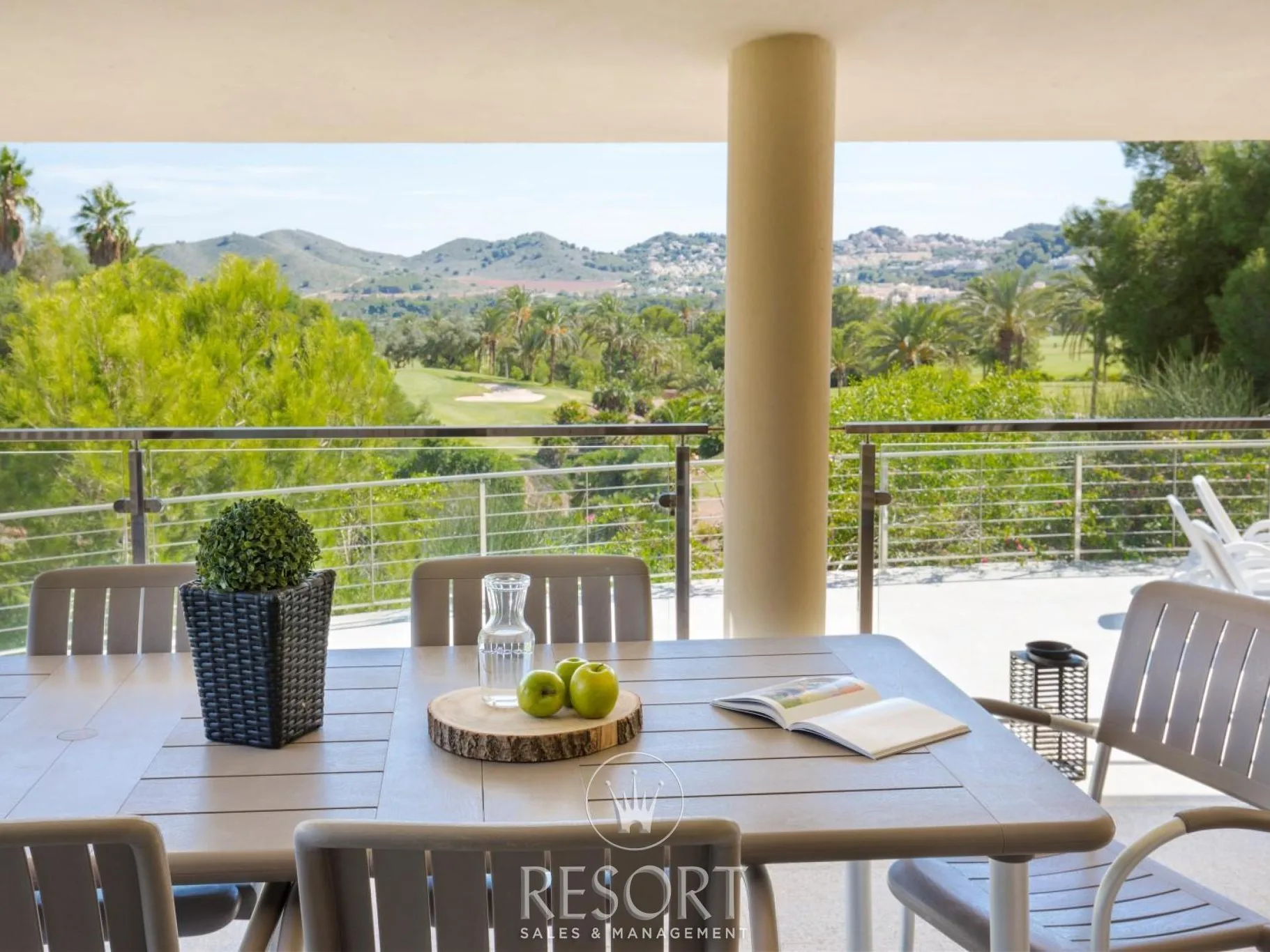 Villa 37 for sale 64a54bead9207