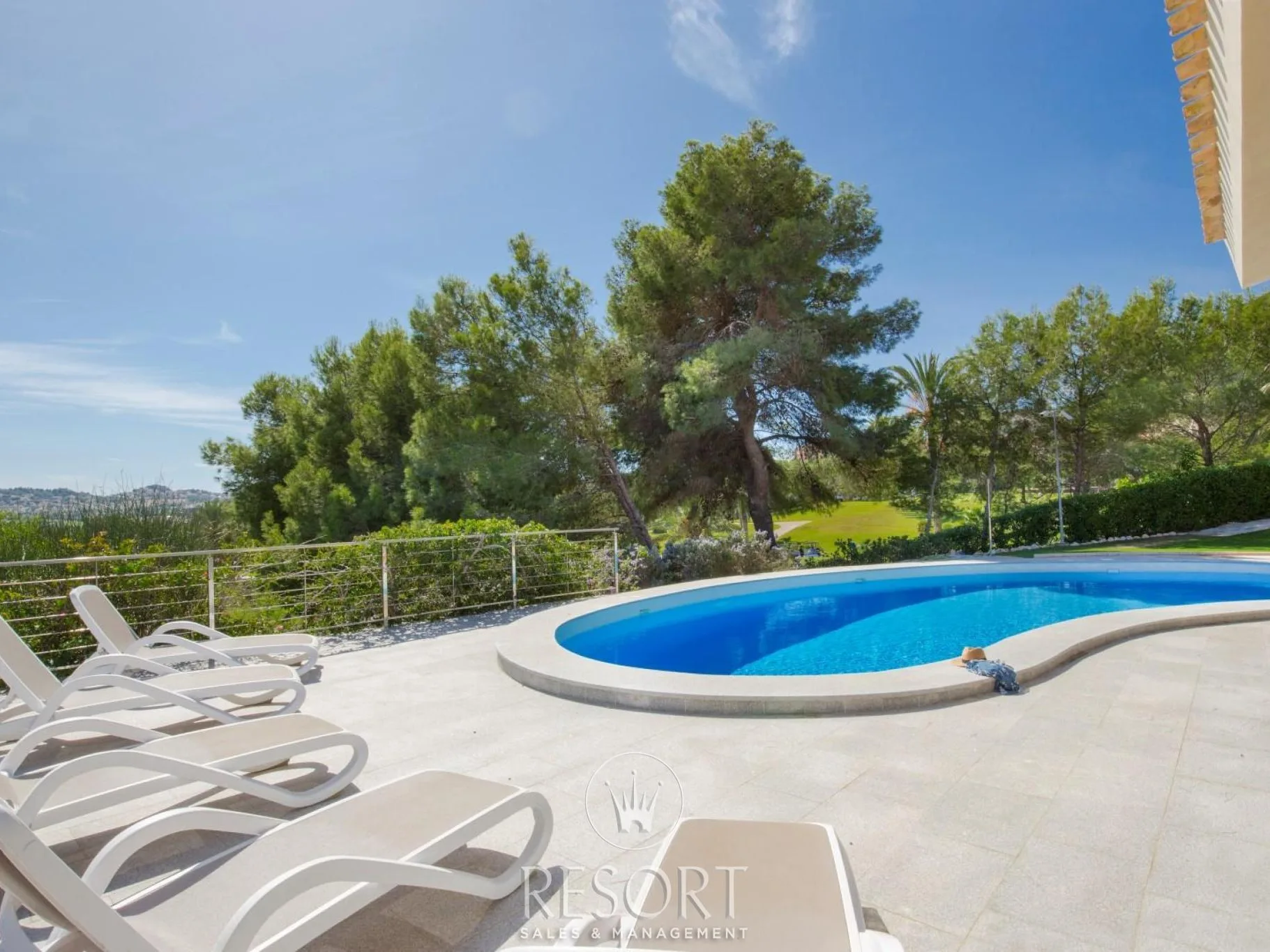 Villa 37 for sale 64a54be9a65a3