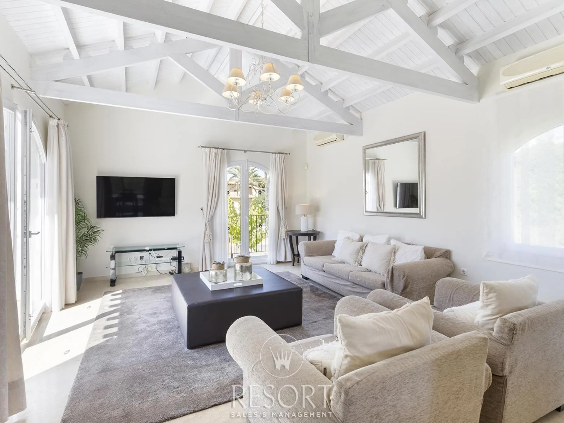 Villa 72 for sale 6aa3f809b1b6c