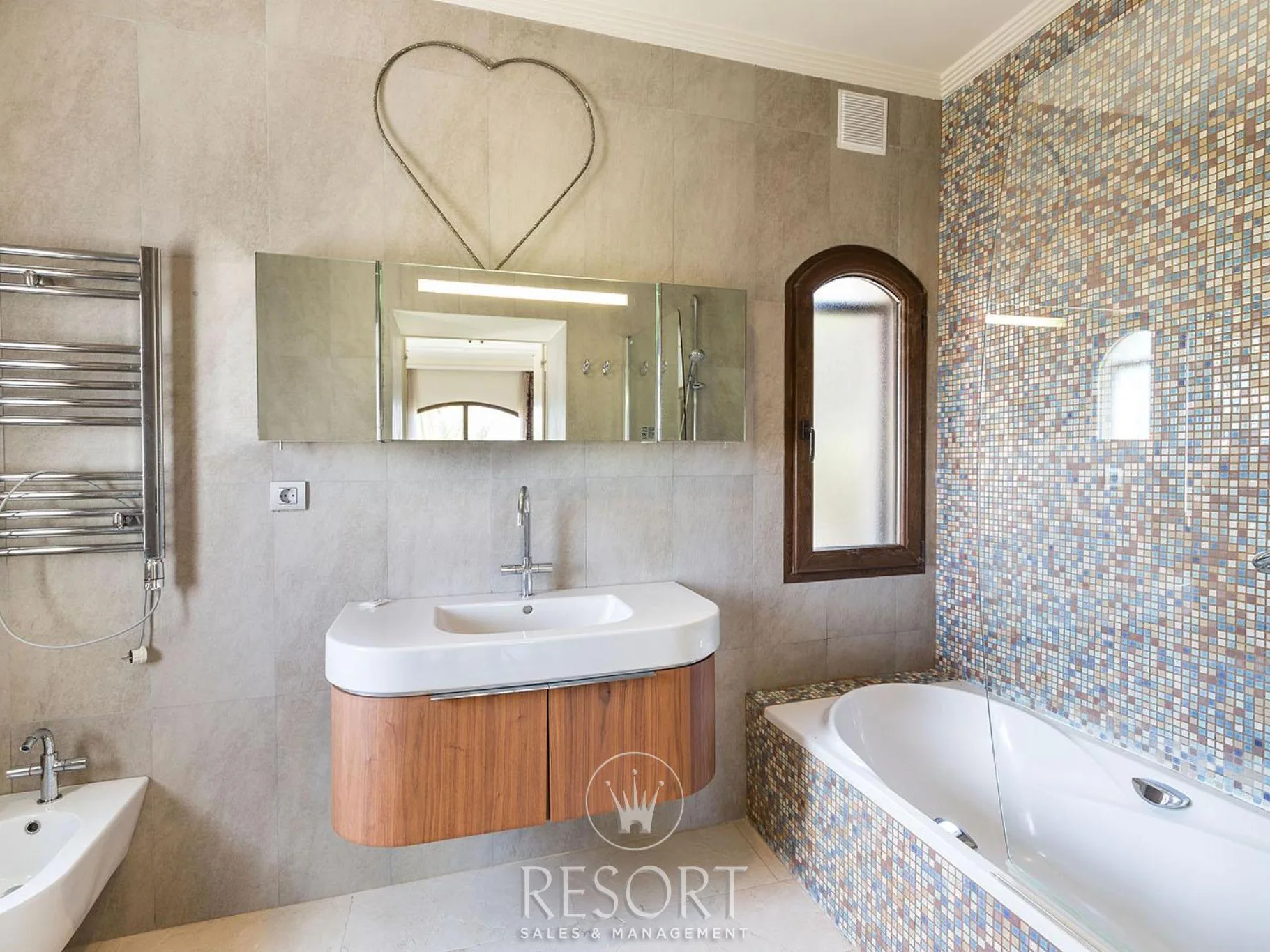 Villa 188 1 for sale 64e72d2f8b456