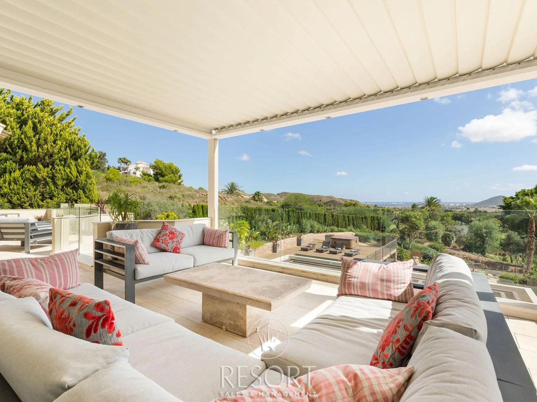 Villa 4 for sale 651fc12f41e9a