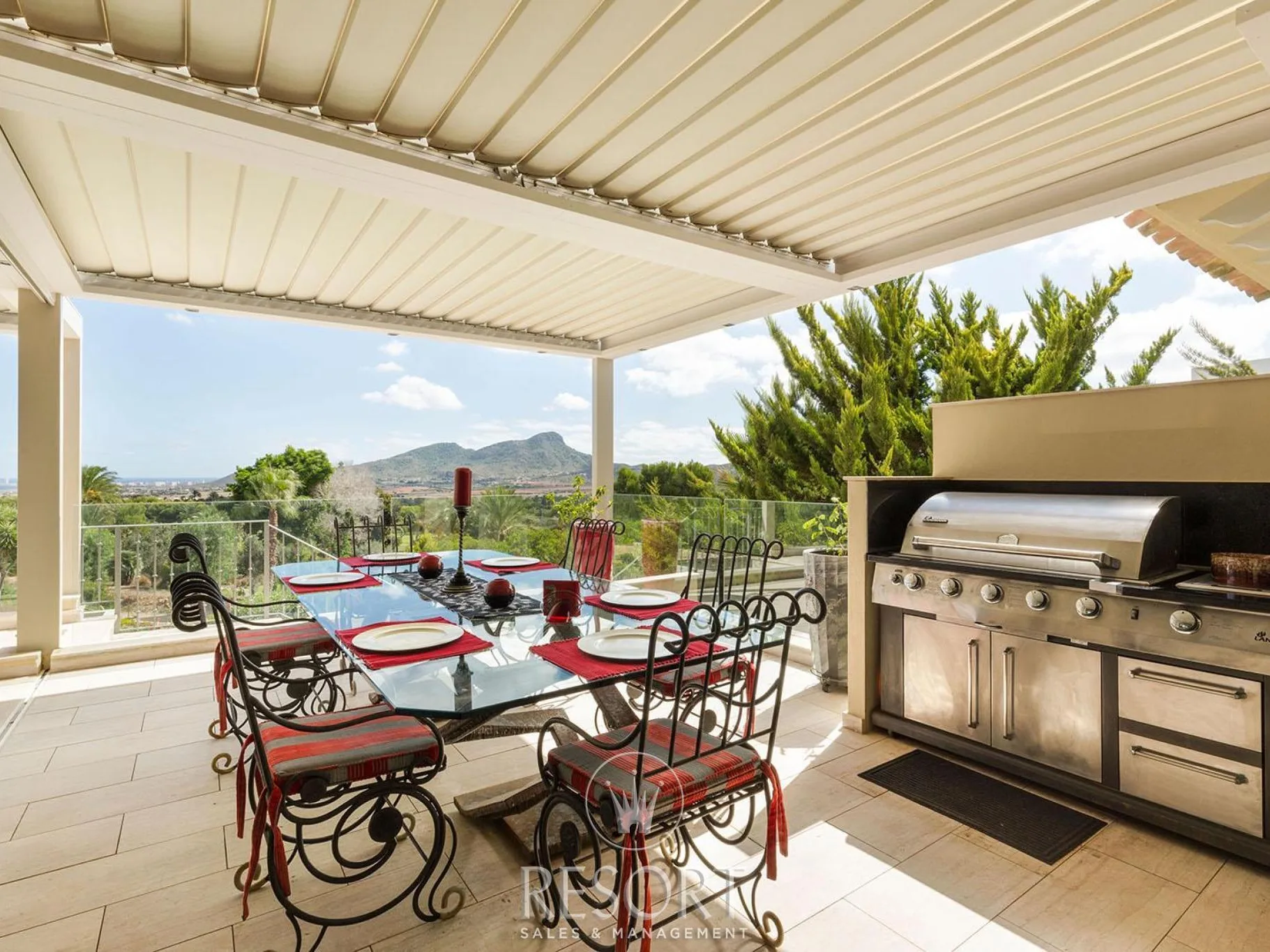 Villa 4 for sale 651fc13209b67