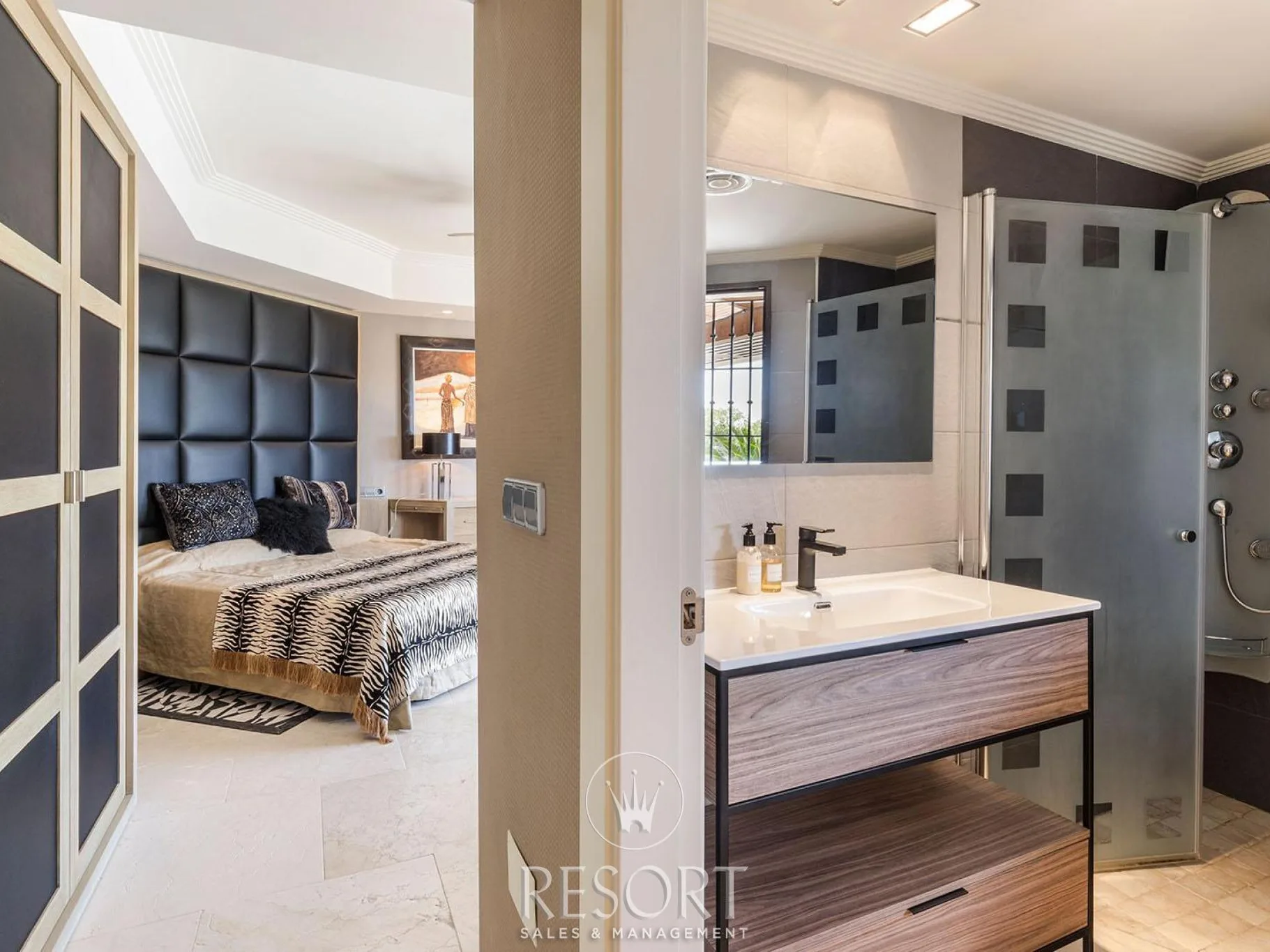 Villa 4 for sale 651fc1daee954