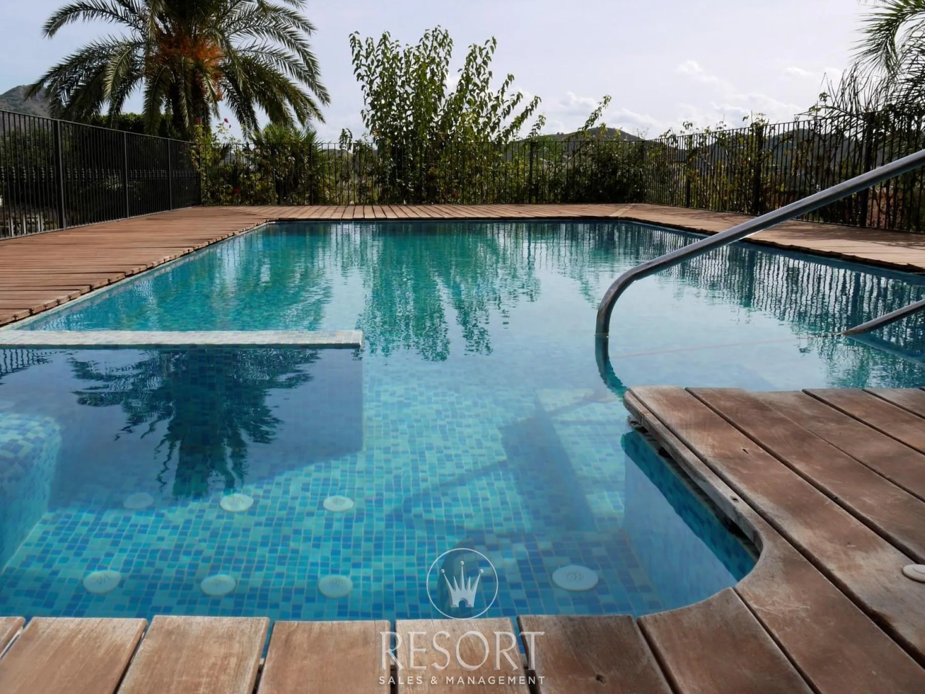 Villa laguna for sale 64a54afb199f1