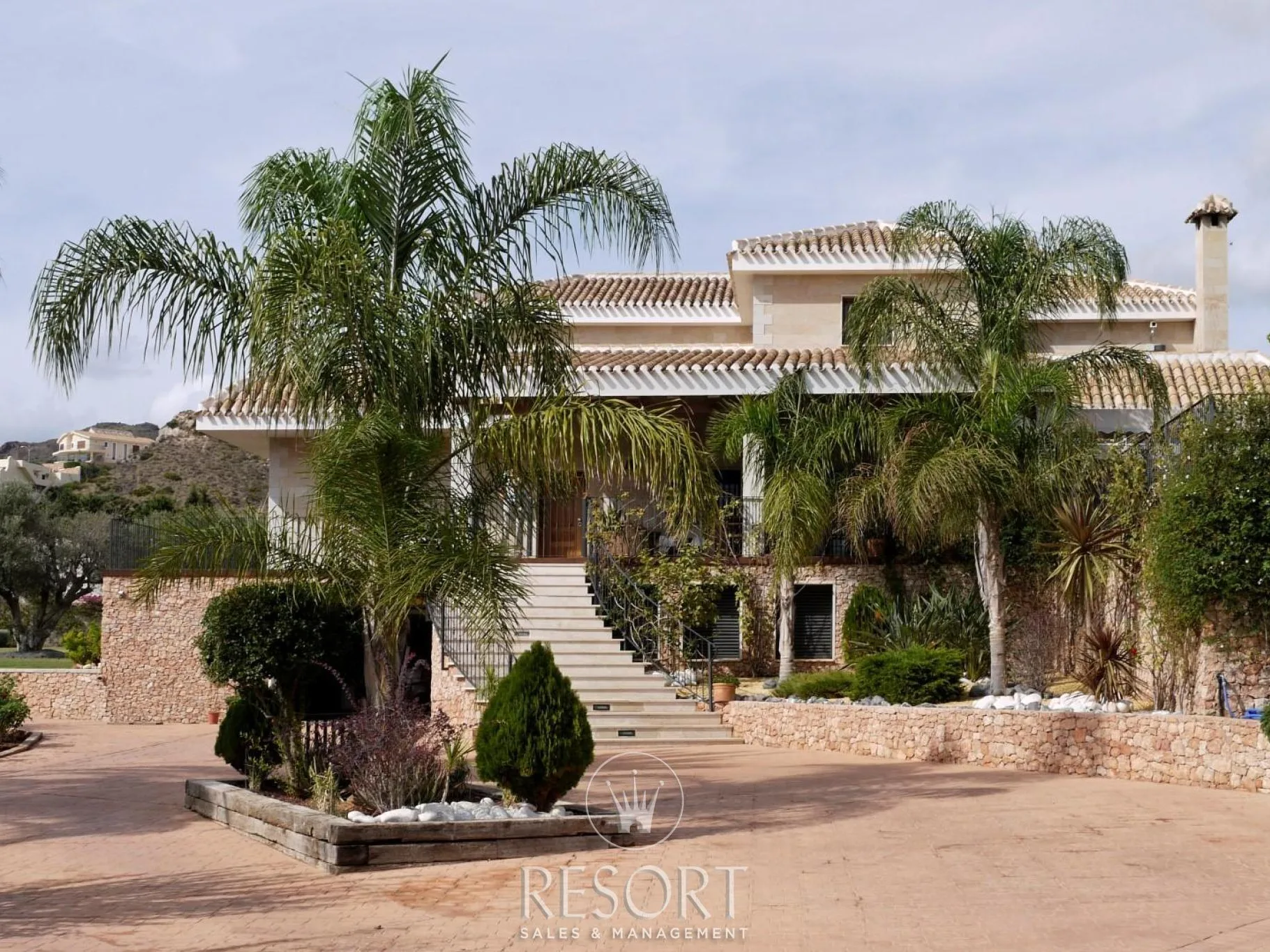 Villa laguna for sale 64a54afc4585b
