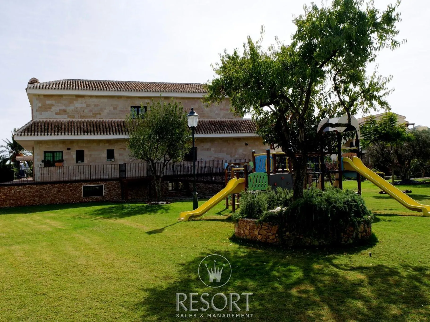 Villa laguna for sale 64a54b02e2bae