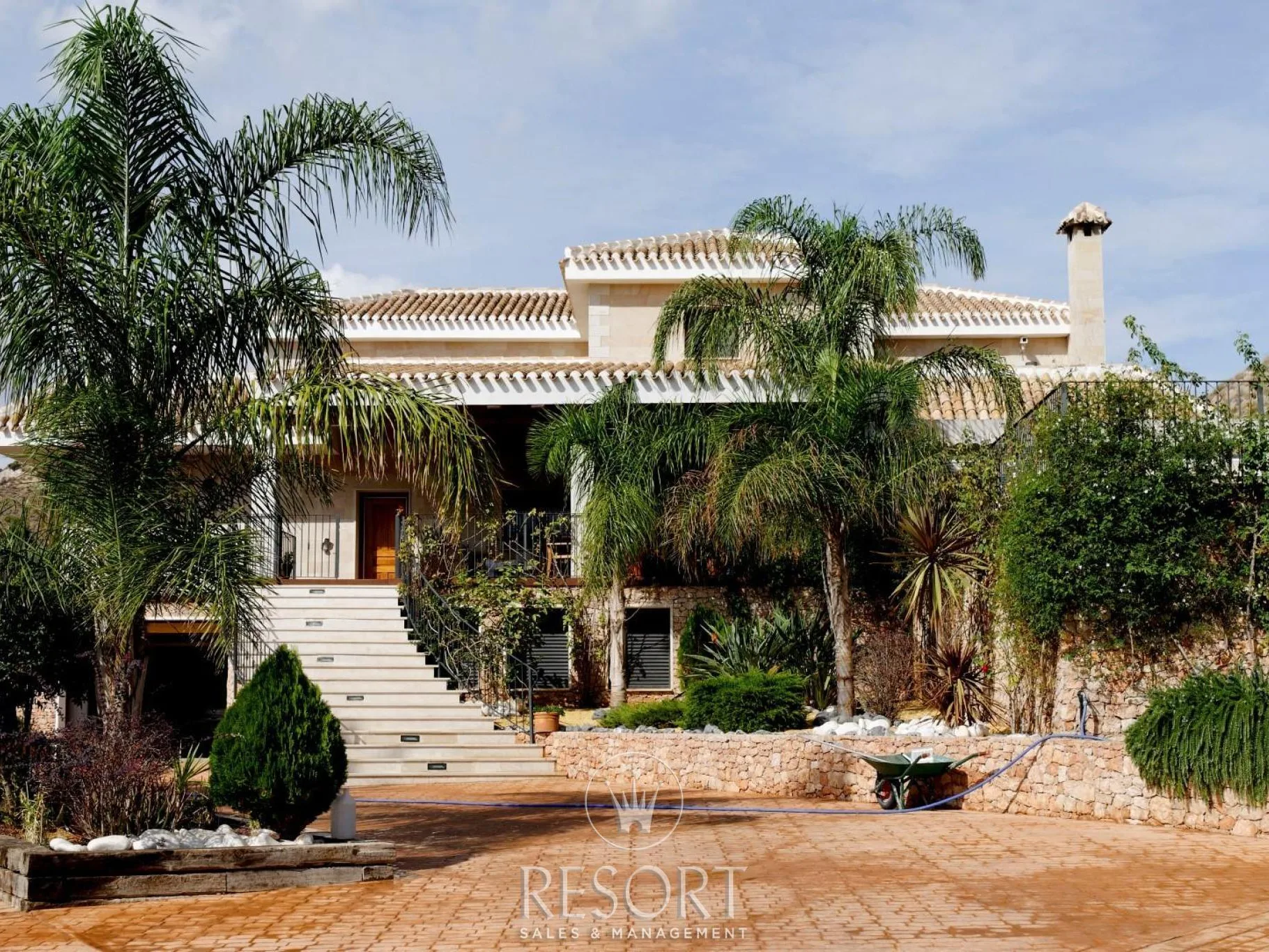 Villa laguna for sale 64a54b04b1254